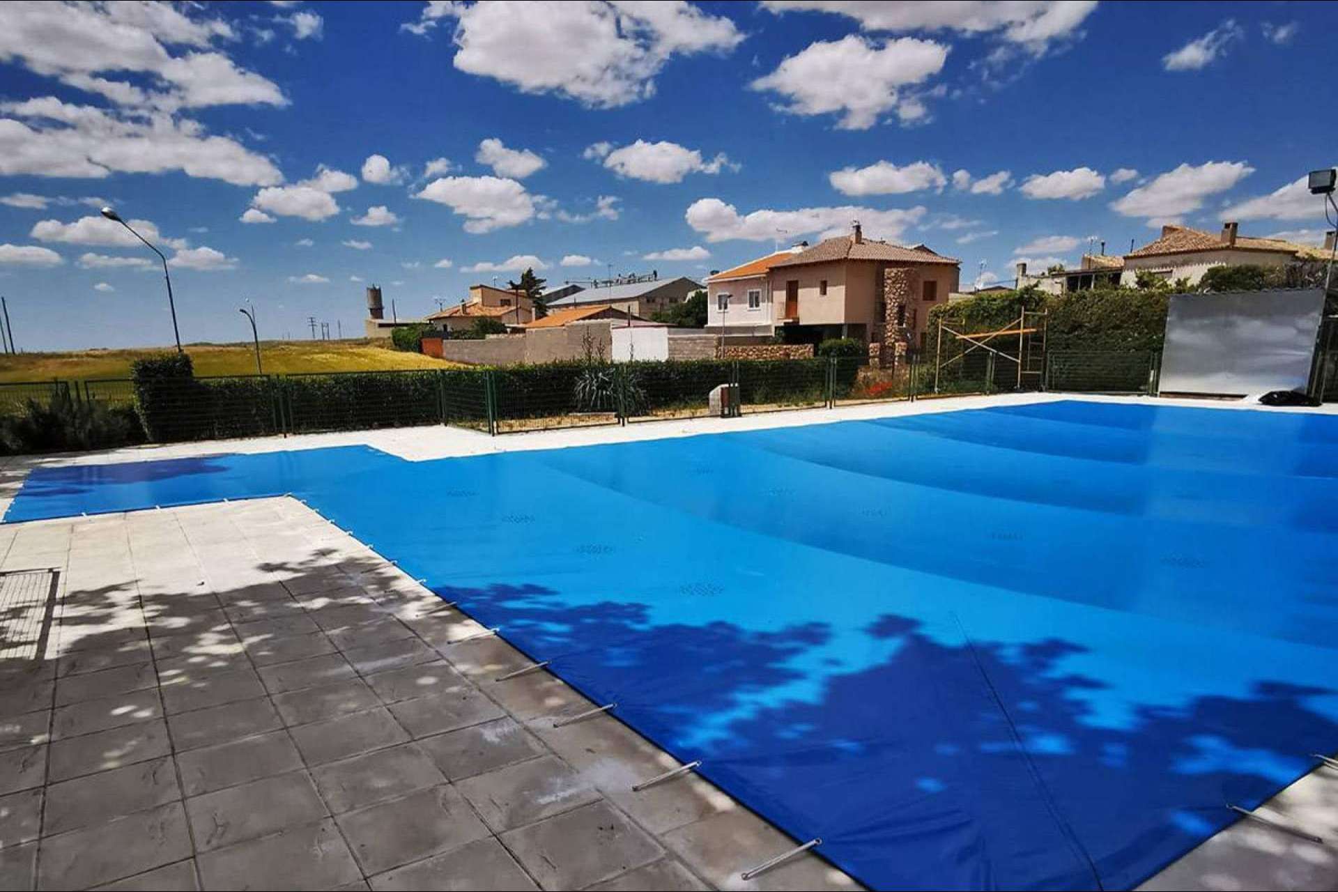 ¿Cómo conservar el agua con los cobertores de piscina de invierno de Toldos Picasso?