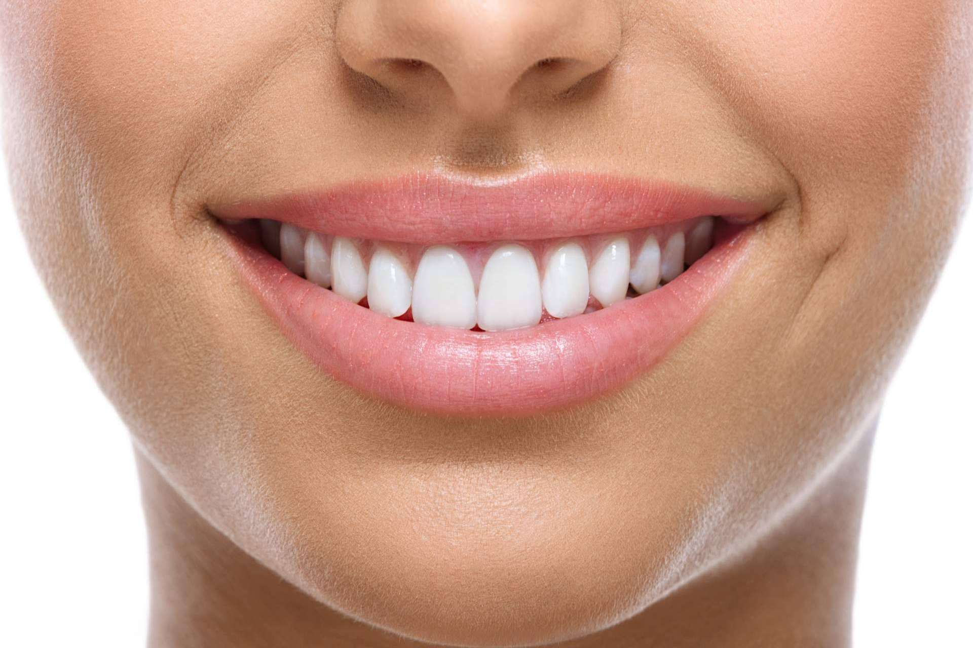 Mejorar la sonrisa con la ortodoncia realizada por Clínica Viasalud