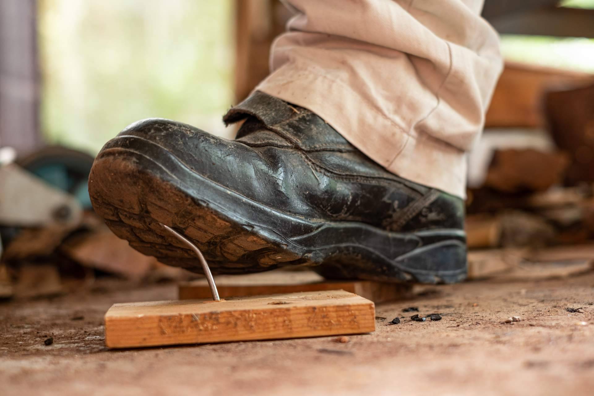 Comprar zapatos de seguridad de calidad en Suministros Tomás Beltrán