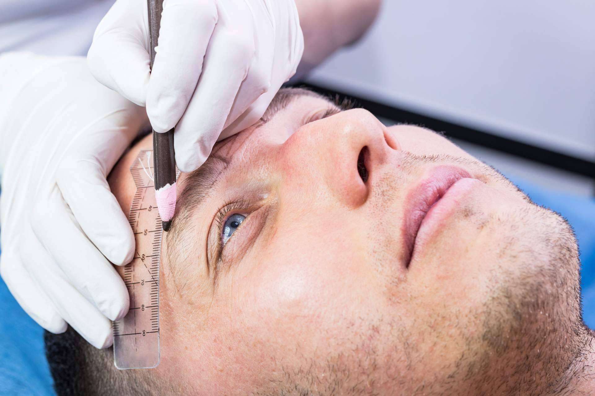 Clínicas Dr. Pelo: trasplante capilar en las cejas