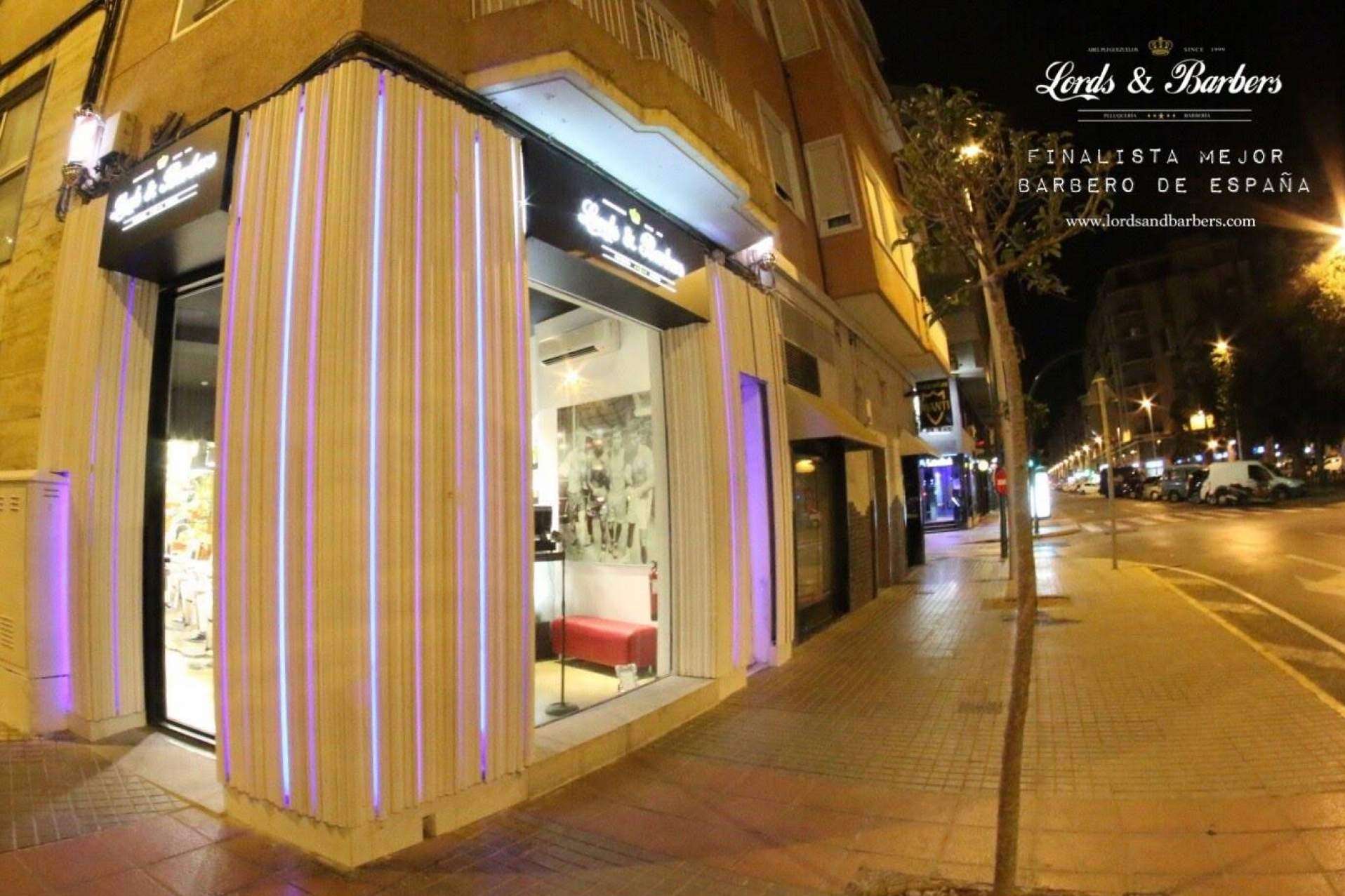 Lords & Barbers obtiene 2 Estrellas TheQhair, las Estrellas Michelin de la peluquería