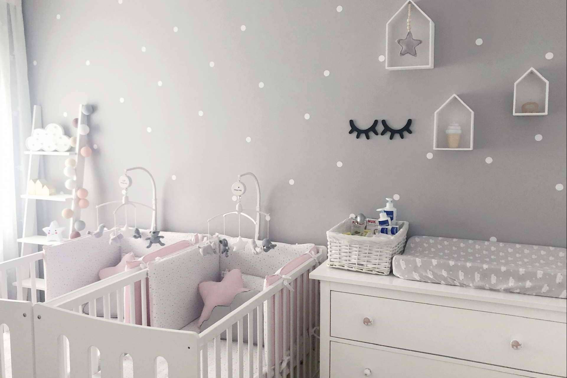 Comprar vinilos infantiles de bebé para decorar el dormitorio en la tienda Nicolasito