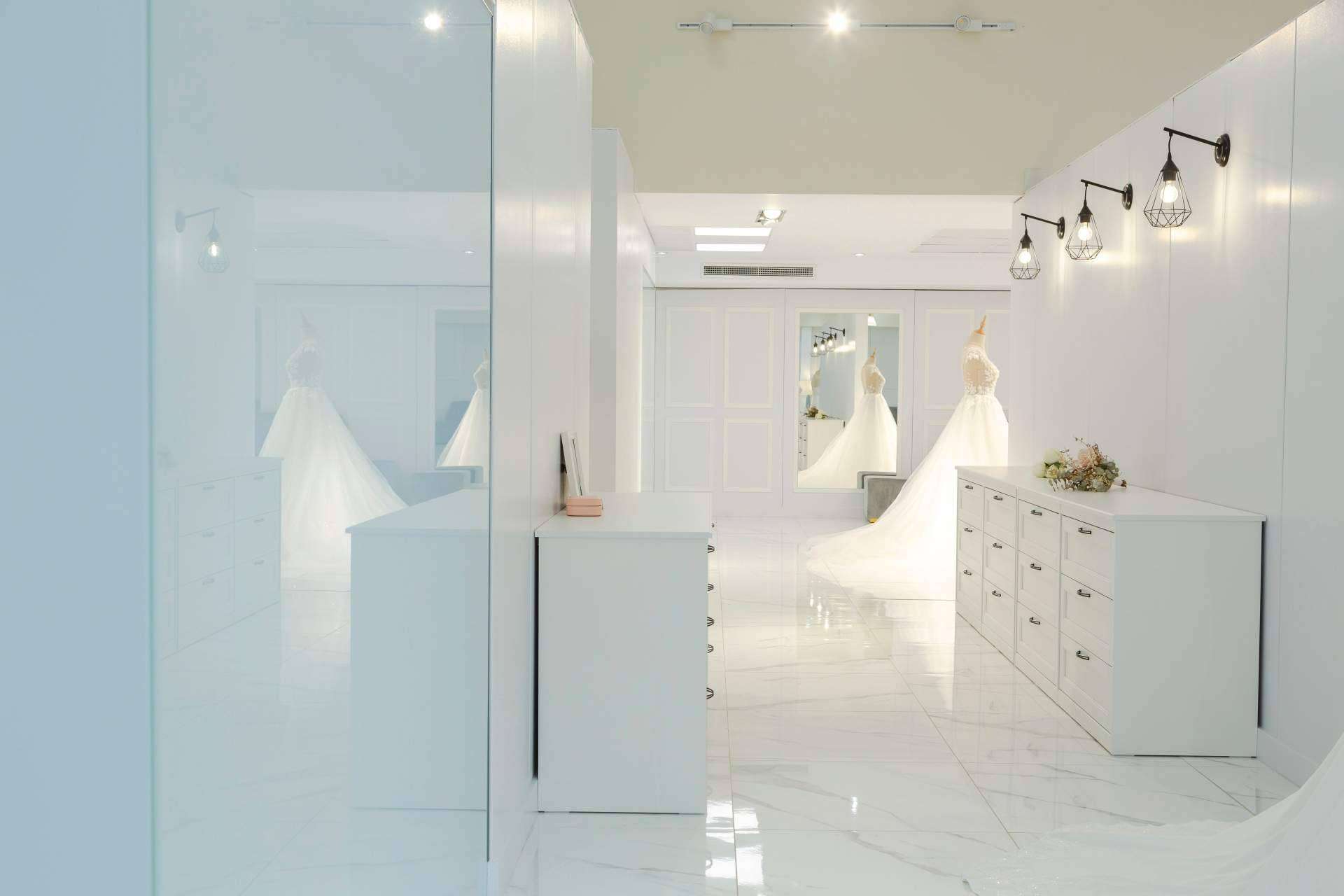 Taller central y centro logístico en la nueva sede de Barcelona de Atelier de Bodas