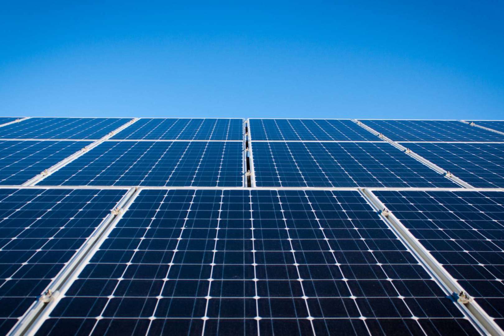 Conecta2 Energía garantiza la optimización y energía sostenible