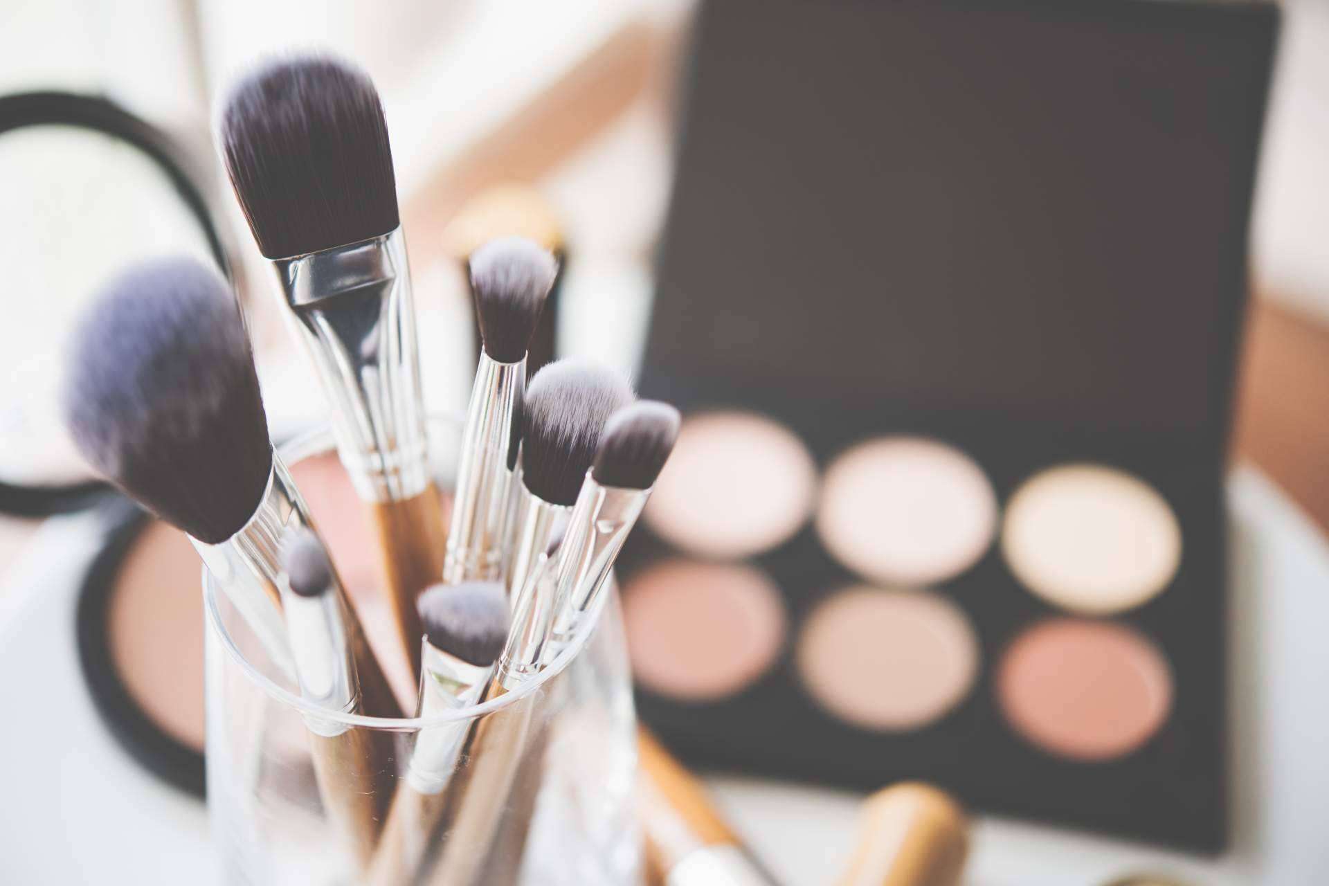 Las ventajas del amplio catálogo de cosmética tanto labial como para ojos de Tus Compras de Confianza