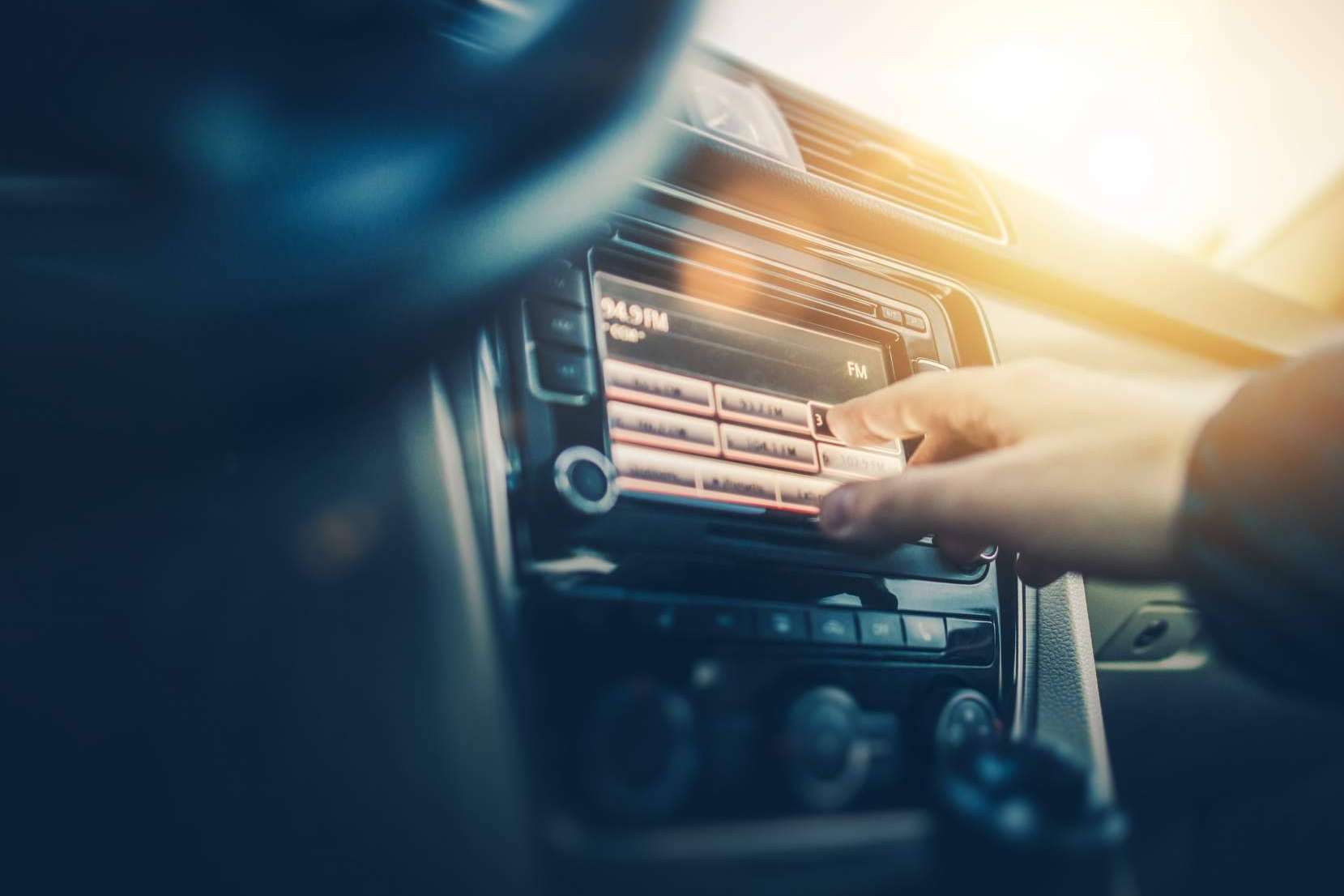 Las personas que necesitan apoyo emocional encuentran en la radio una herramienta gracias a Hellinger Radio HD