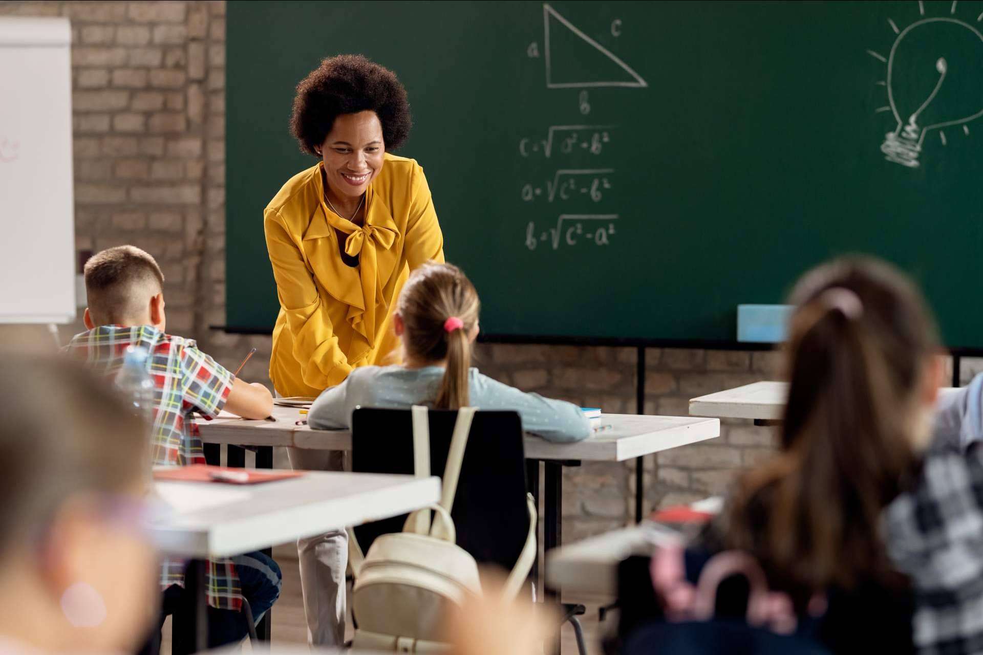 Novapro ofrece cursos homologados online para el profesorado, el futuro de la educación