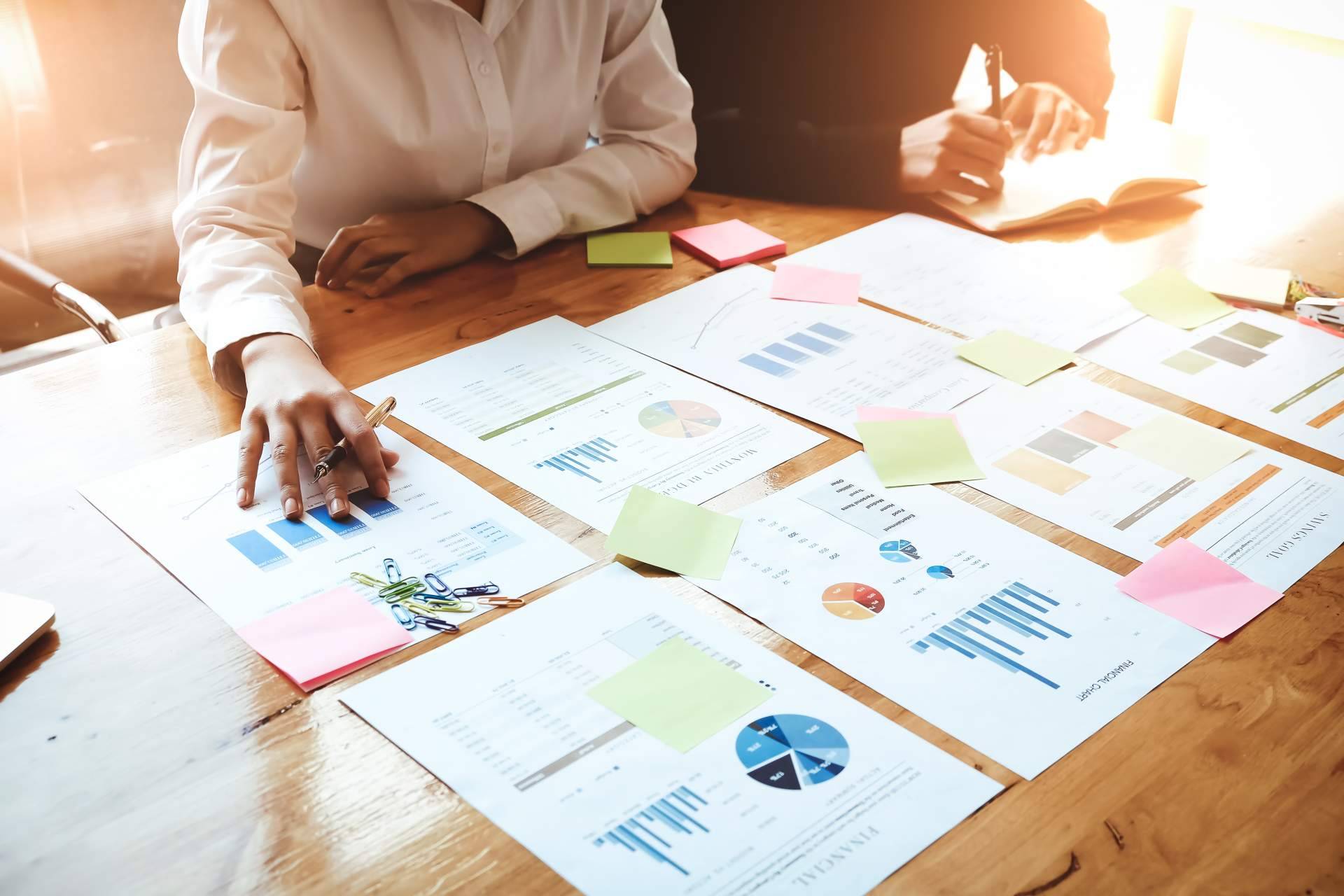 ¿Cuáles son las estrategias de marketing para el sector industrial? BCM Marketing