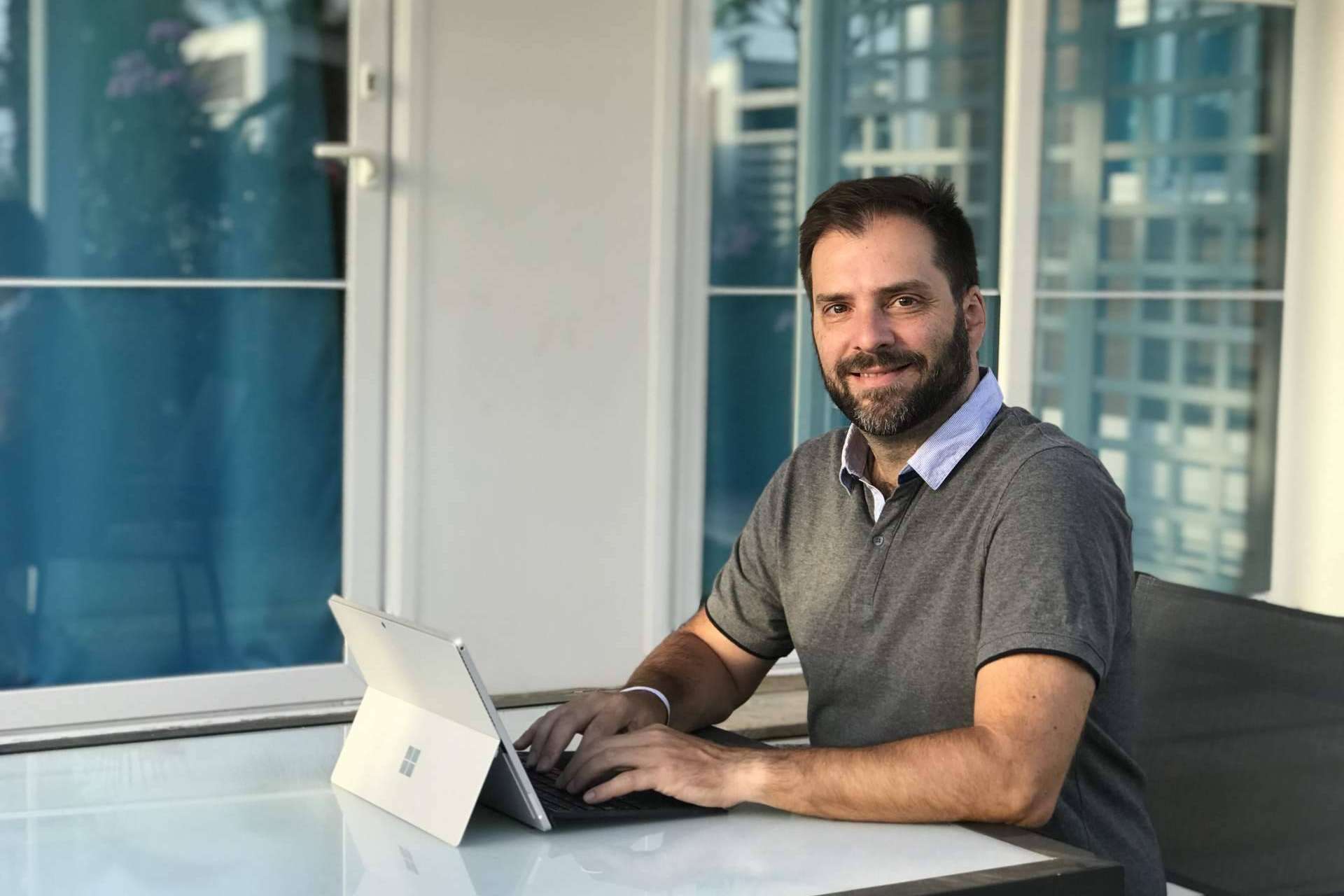 ¿Cómo impulsar el crecimiento de una empresa en internet? Los infoproductos y la asesoría del experto en marketing digital Francisco Rubio