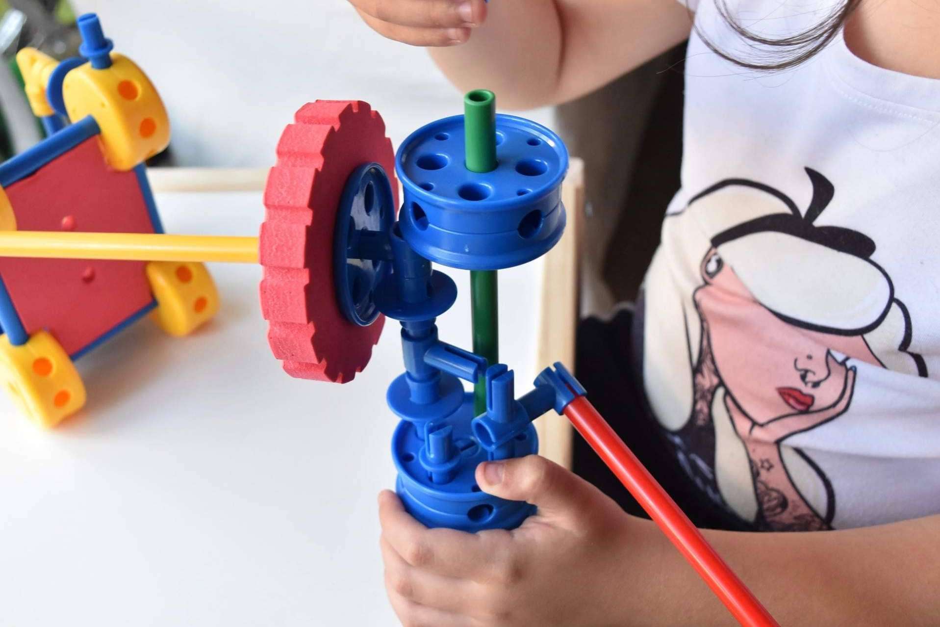 Marcar la diferencia en el desarrollo de la inteligencia y la creatividad de la mano de los juguetes de construcción Broks