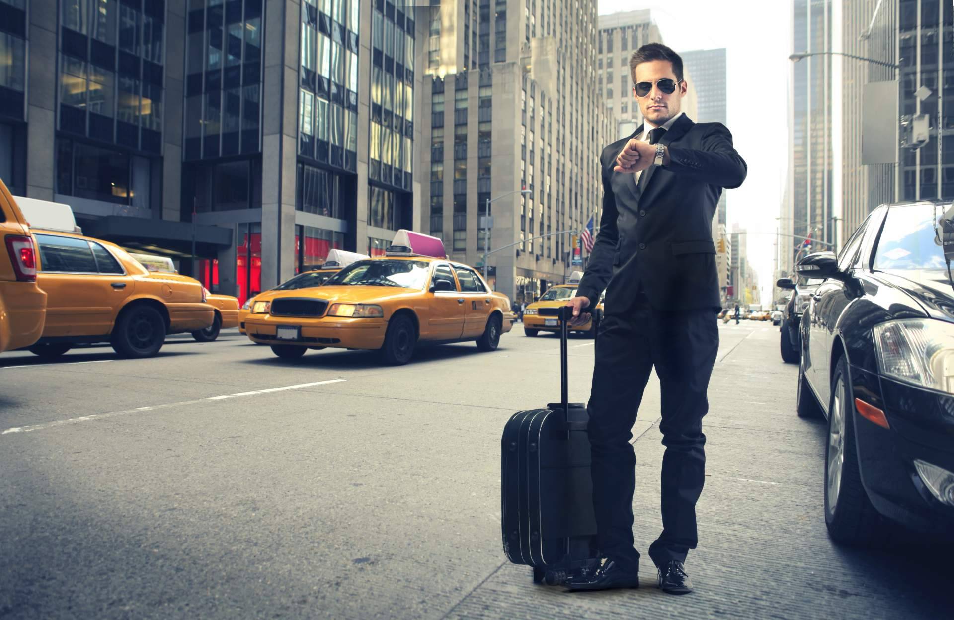 Taxi Málaga Airport Charly transfer 24 hours dispone de un servicio transfer y taxi en Málaga