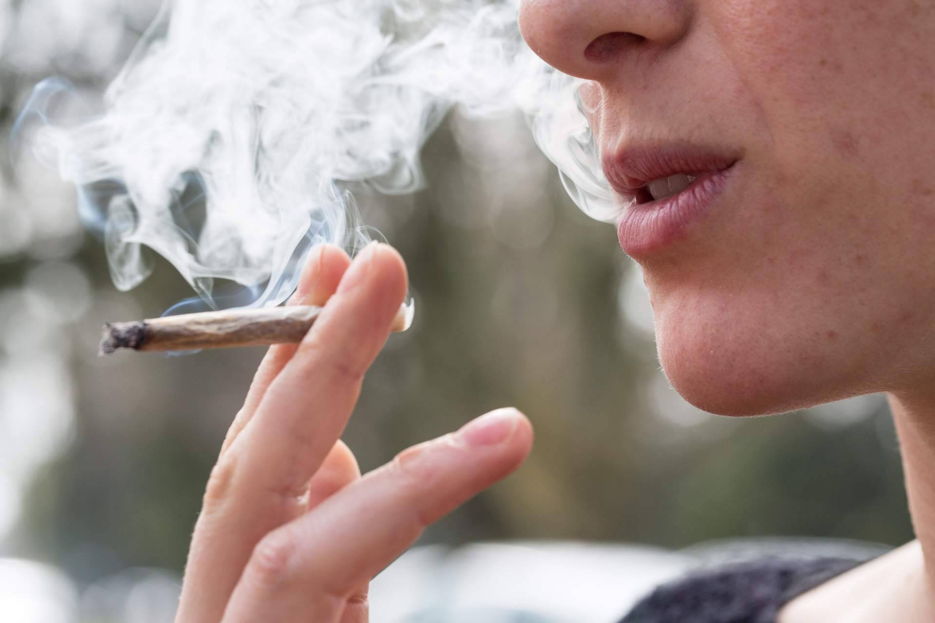 Dejar la marihuana gracias a la terapia que realiza Luis Miguel Real