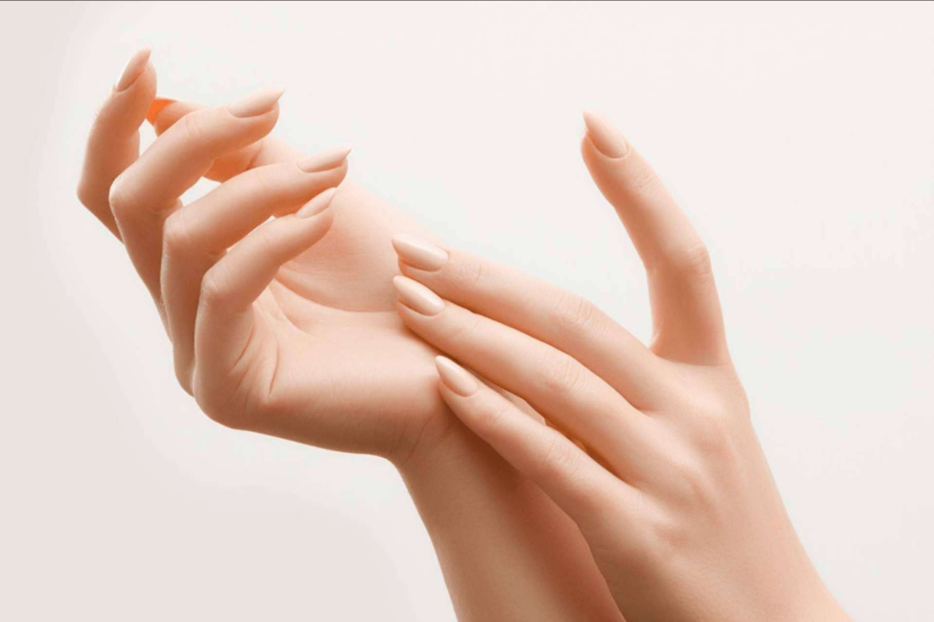 La importancia de usar productos profesionales para el cuidado de manos, pies y uñas, por Upsala Cosmetic