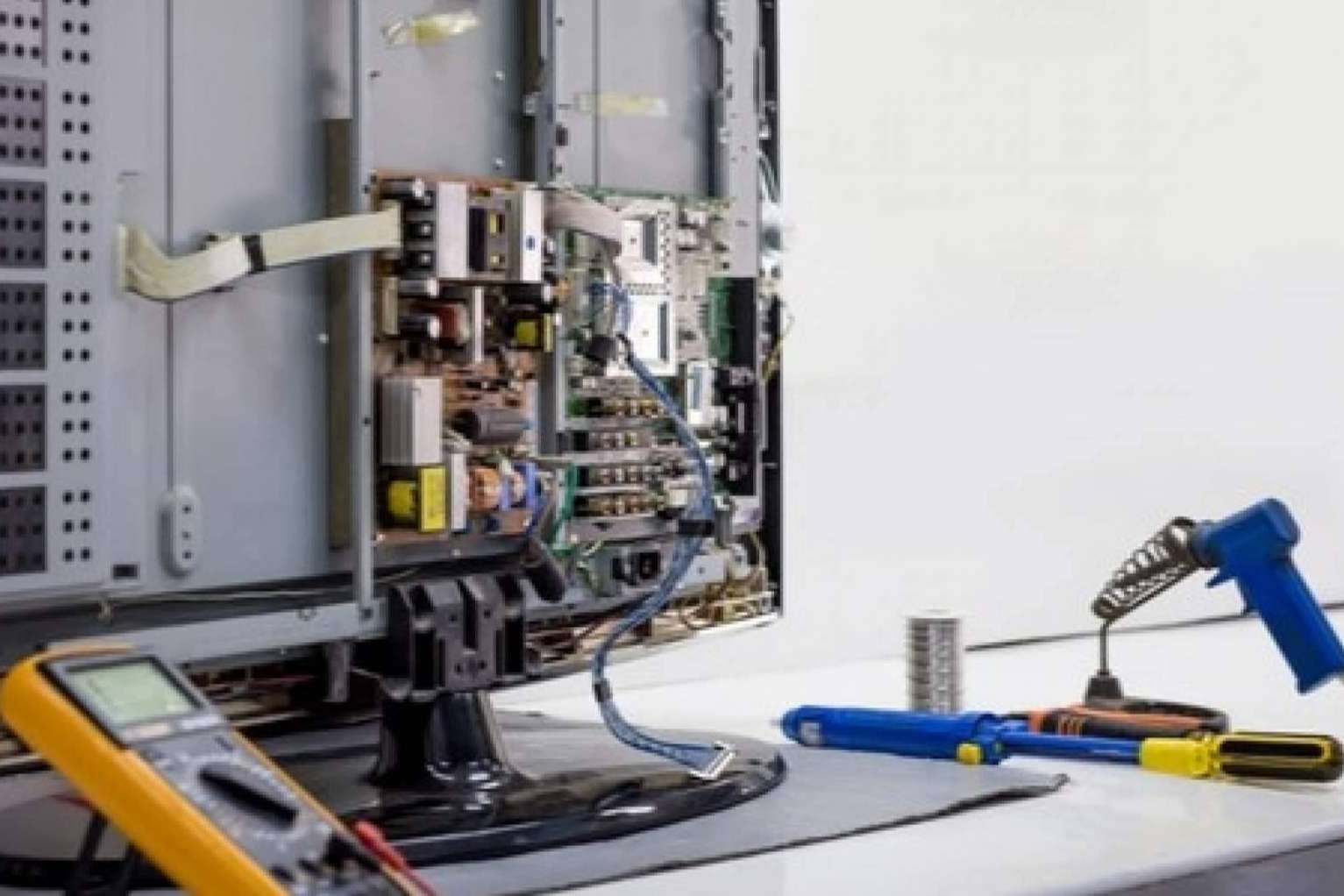 Arréglatelo cuenta con repuestos de televisores y tiras de led OEM a precios muy asequibles