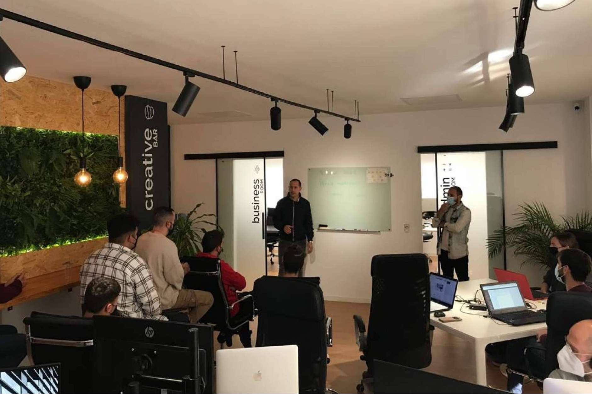 Digitalizar o morir, SEB Creativos destaca la importancia de digitalizar una empresa tras el COVID-19