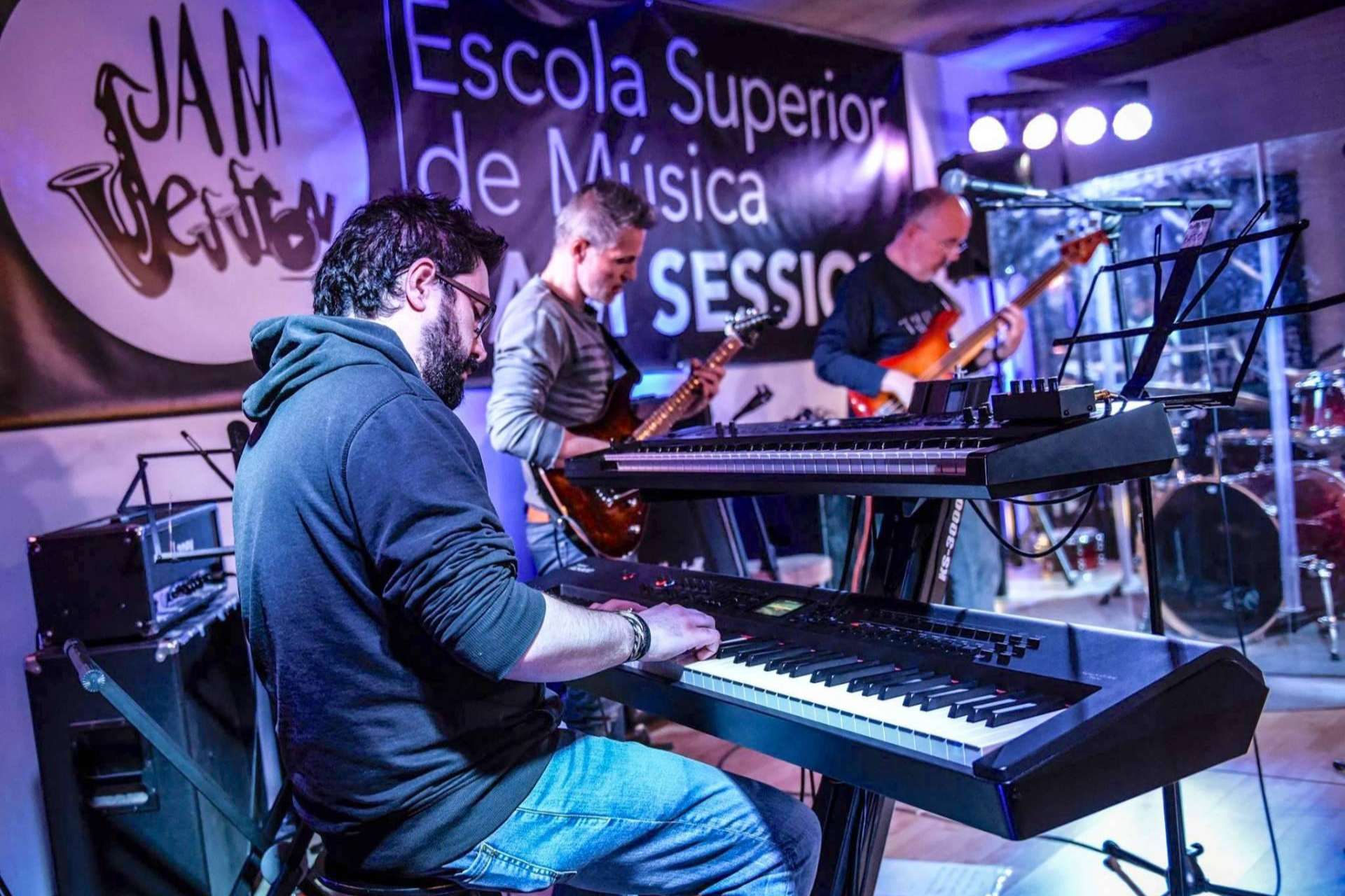 Especializarse en la interpretación en el ámbito del rock, músicas urbanas y nuevas tendencias en la Escuela Superior de Música Jam Session
