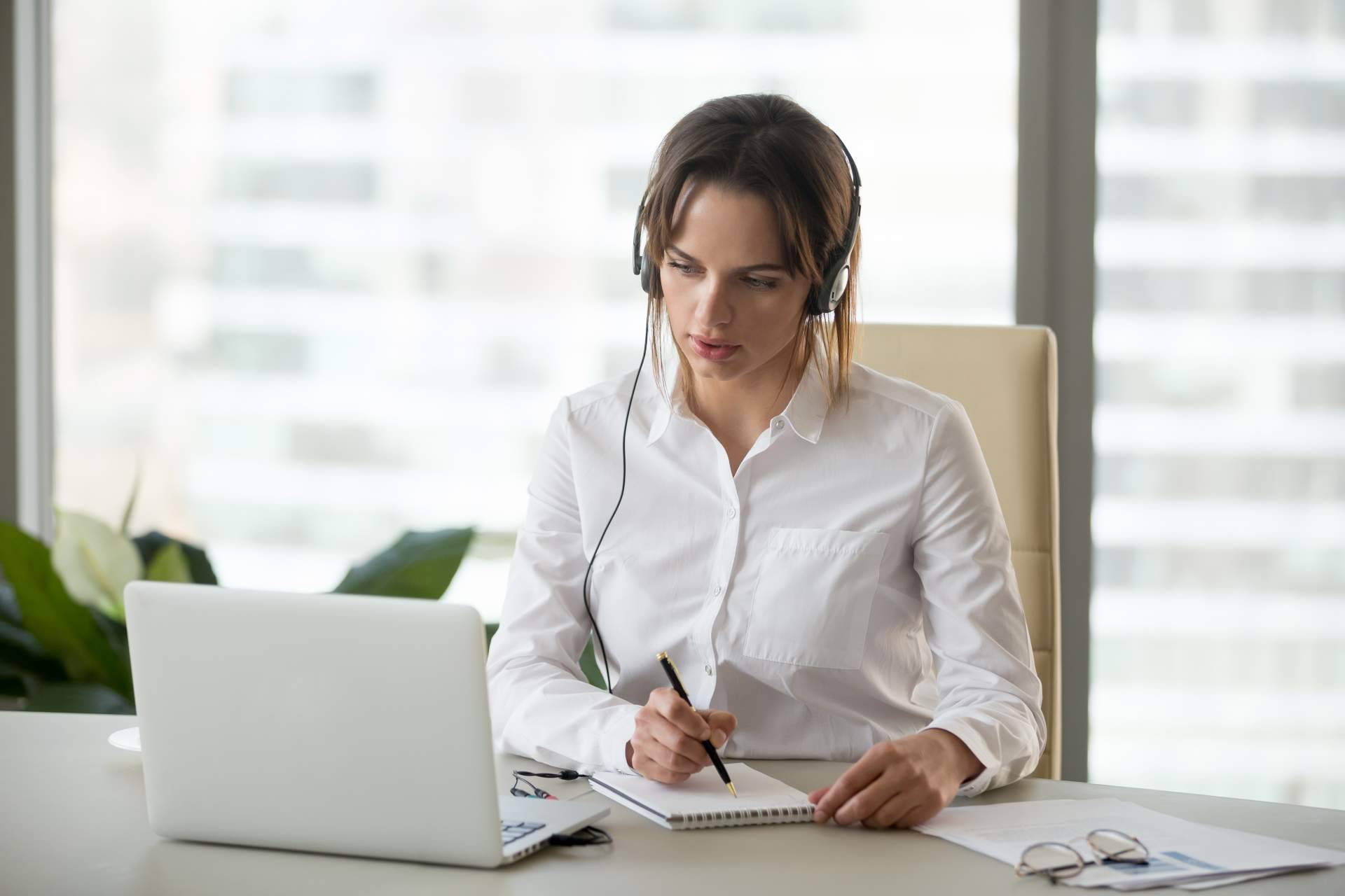 Intérpretes profesionales para empresas y eventos en Madrid, con Enai E-Consulting Internacional