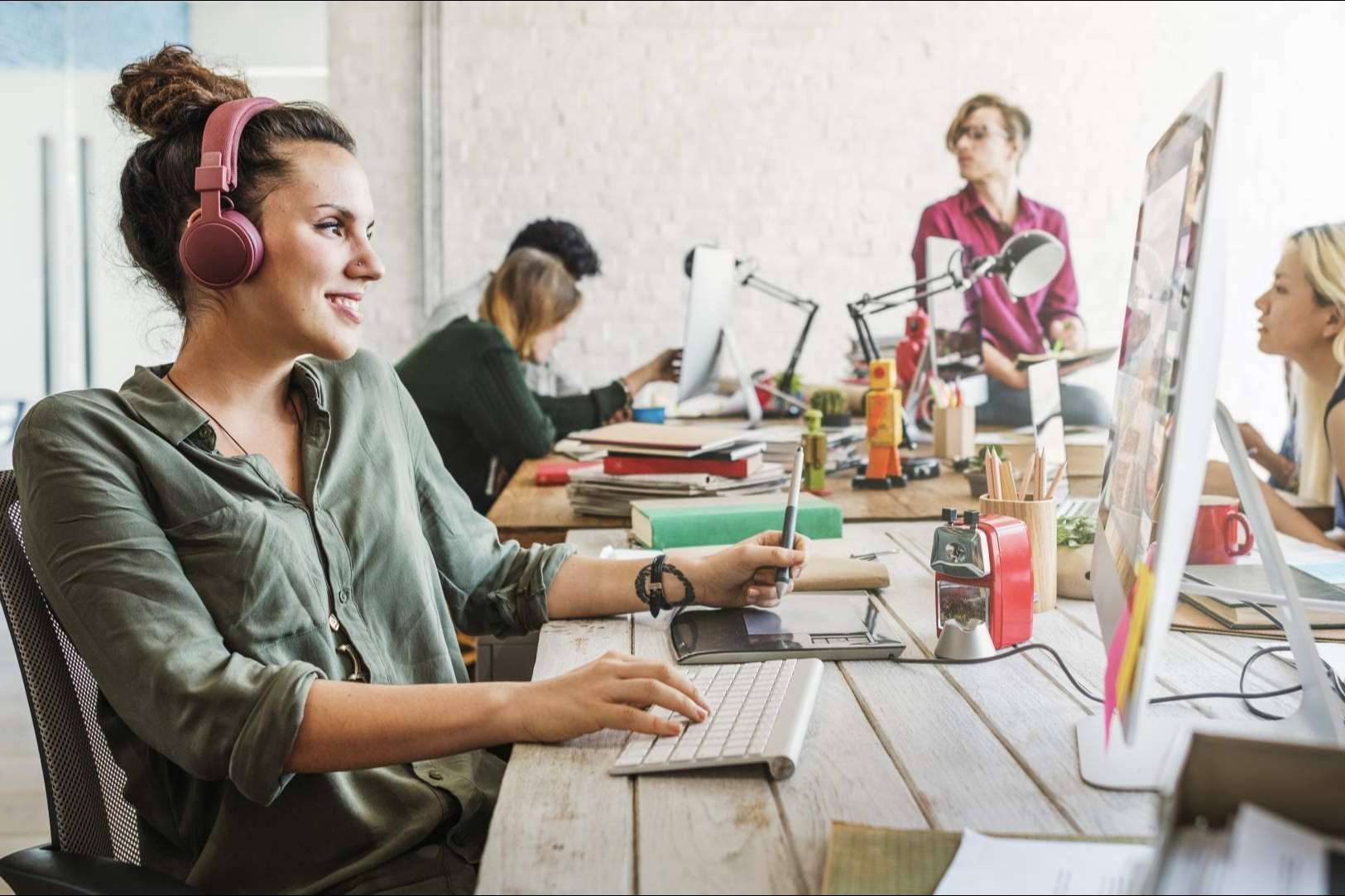 Oficinas YA! propone reducir los gastos de oficina con el modelo de coworking