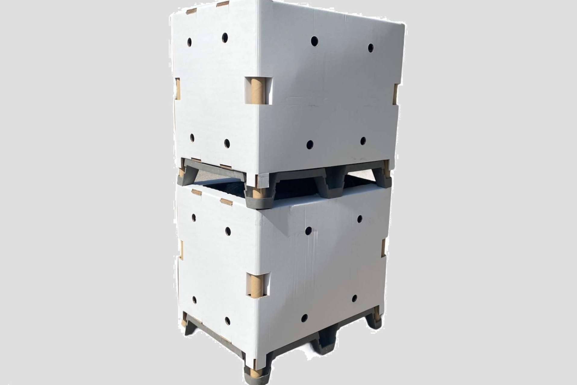 Exponer o trasladar mercancía con máxima eficiencia con el Box Palet 600x800 mm de Inka Palet