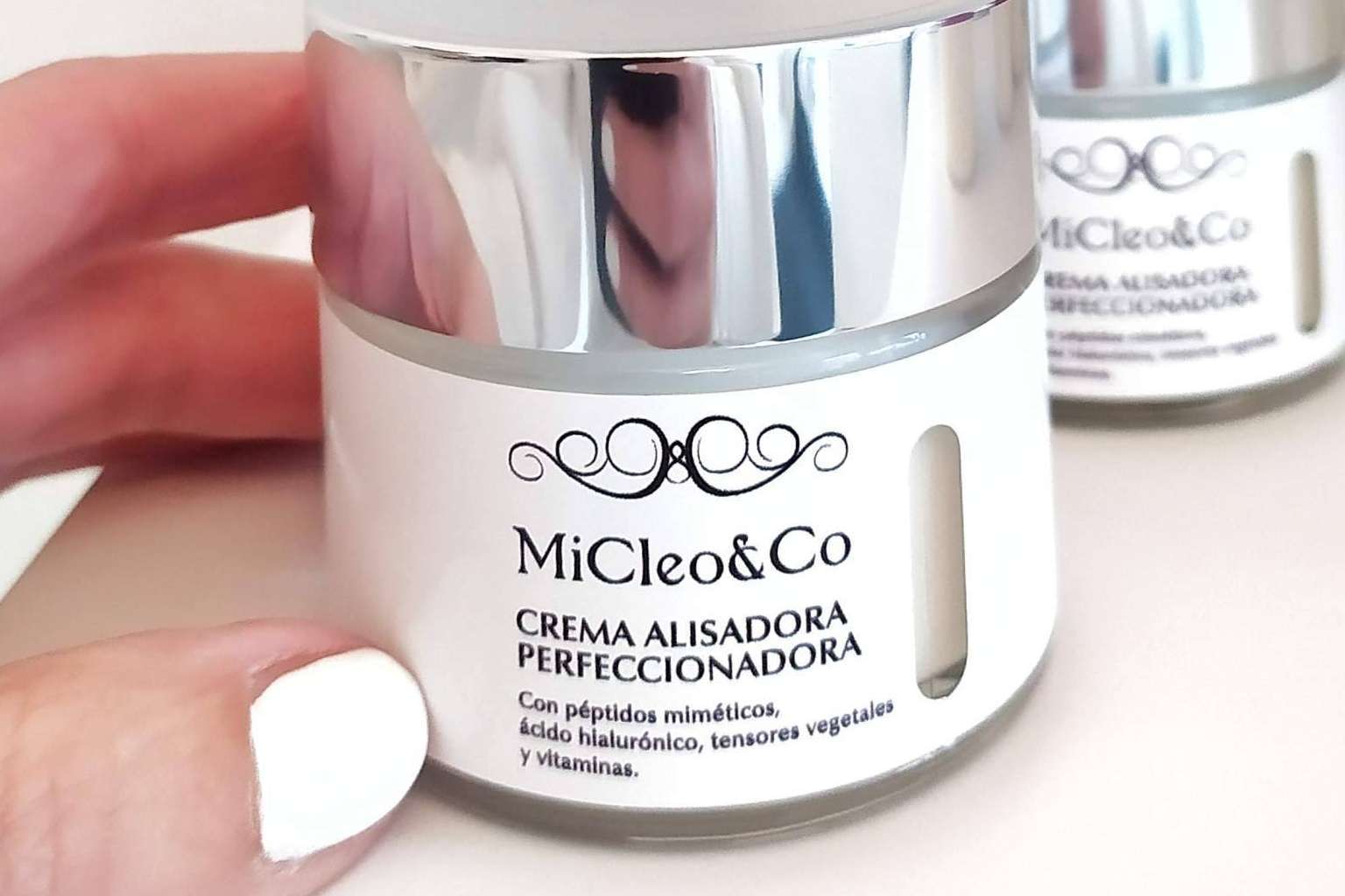 Las cremas y sérum MiCleo&Co que contienen argireline ayudan a disminuir arrugas