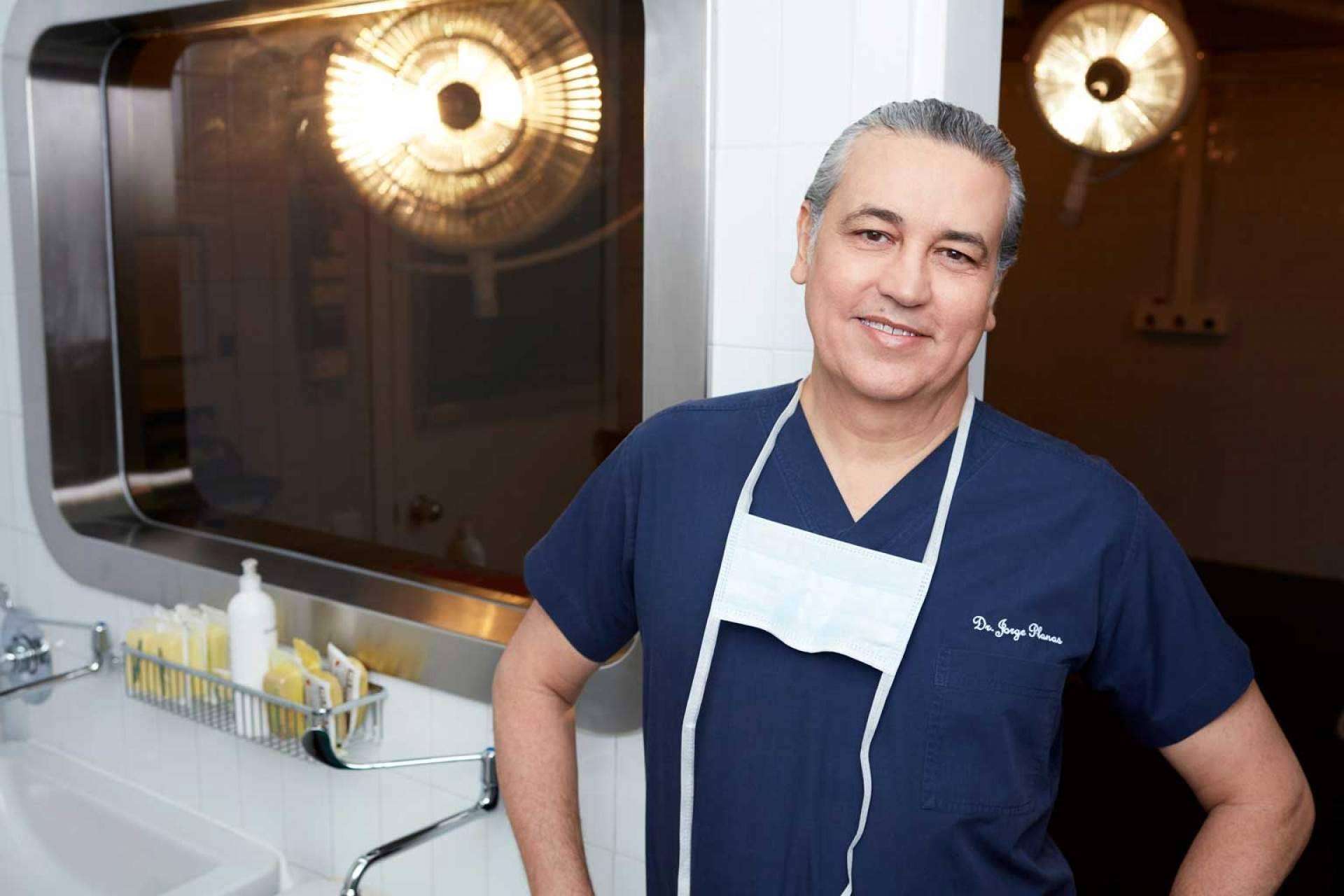 El aumento mamario con grasa propia, un procedimiento completamente natural de la mano del Dr. Jorge Planas