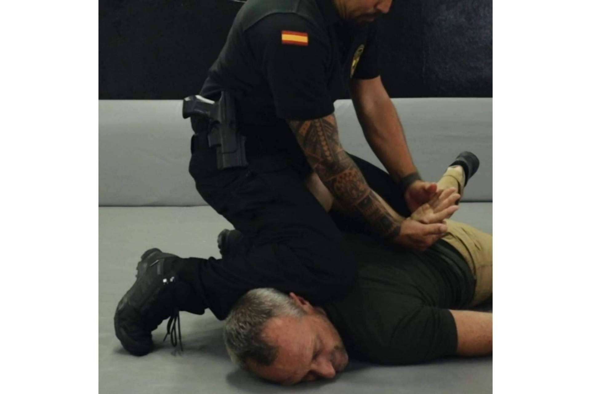 Una buena formación en defensa personal es imprescindible para los profesionales de las FFCCSE