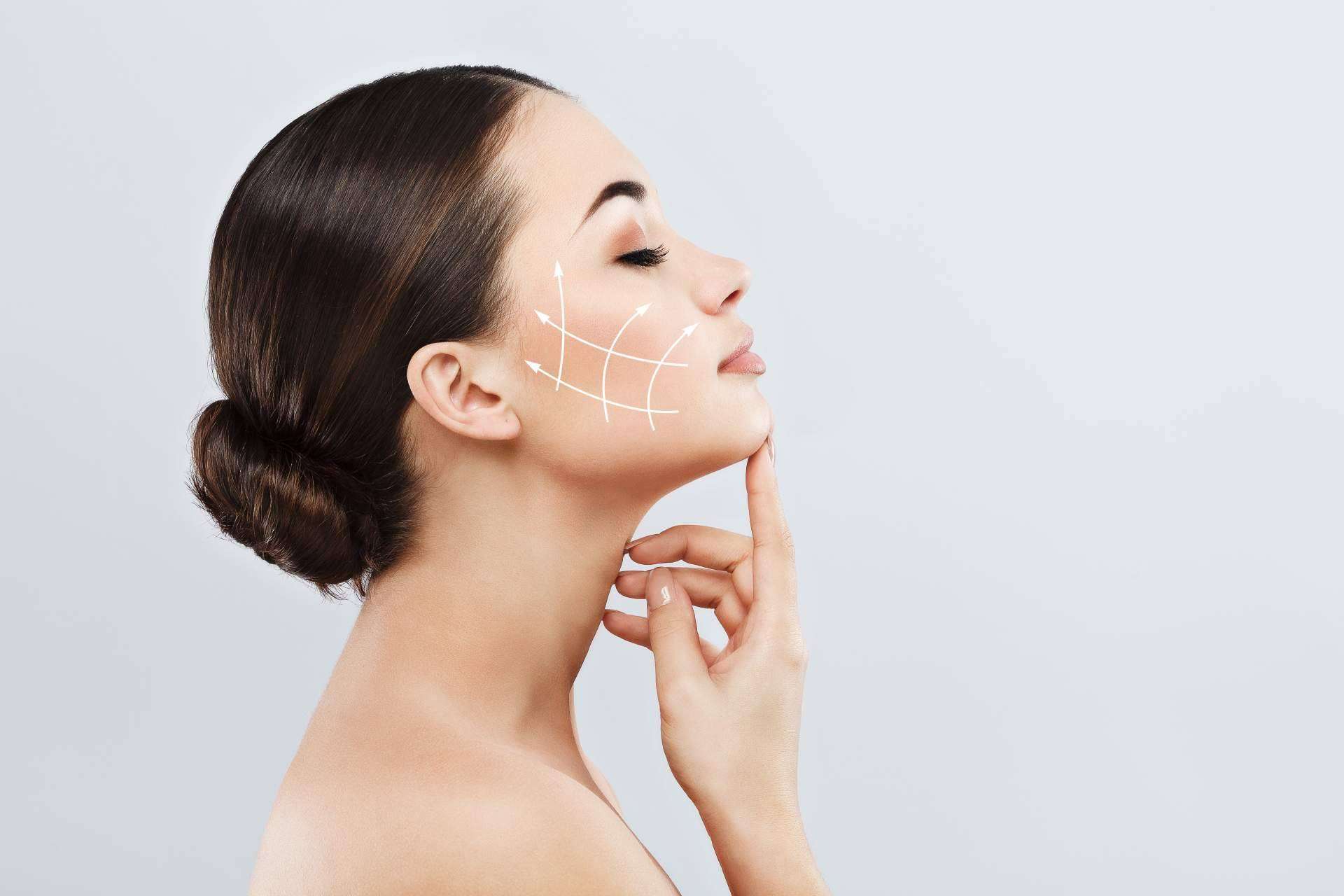 Una de las grandes especialidades del Dr. Tarrazo es el lifting facial