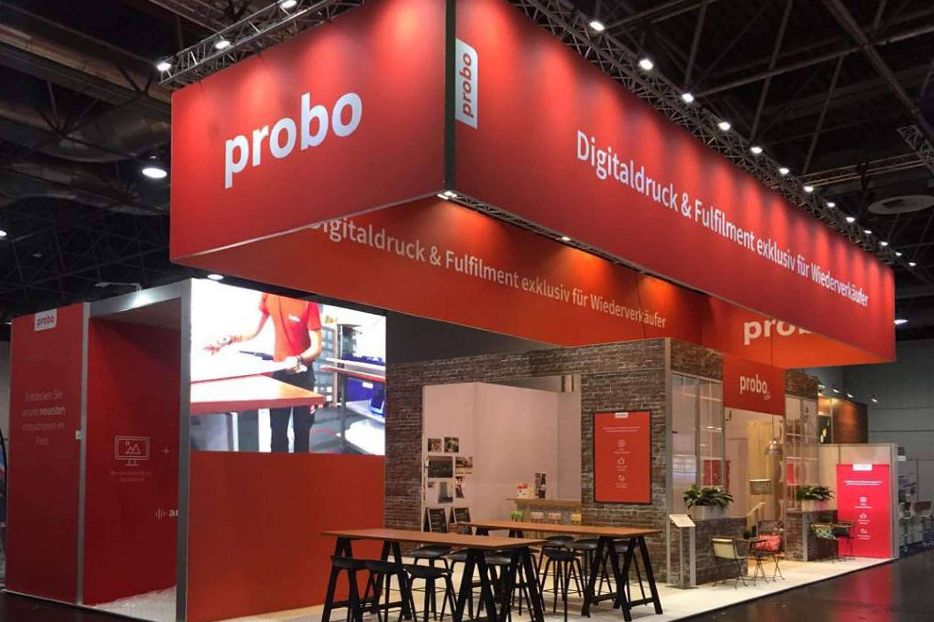 Los stands de diseño Aluvision son PVC FREE, reutilizables y sostenibles con el planeta