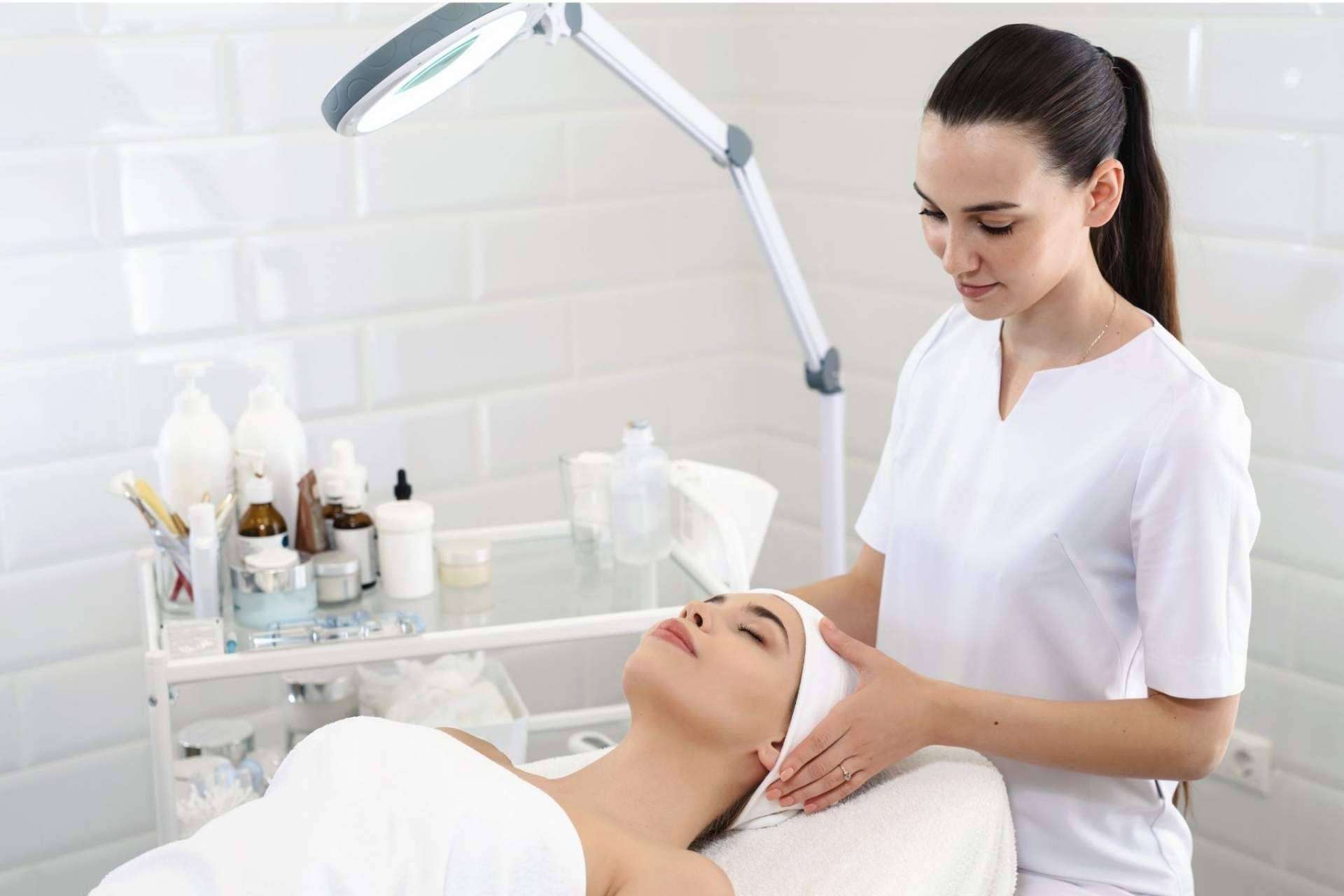 Todas las herramientas e información para montar un centro de estética con Comercial Estética