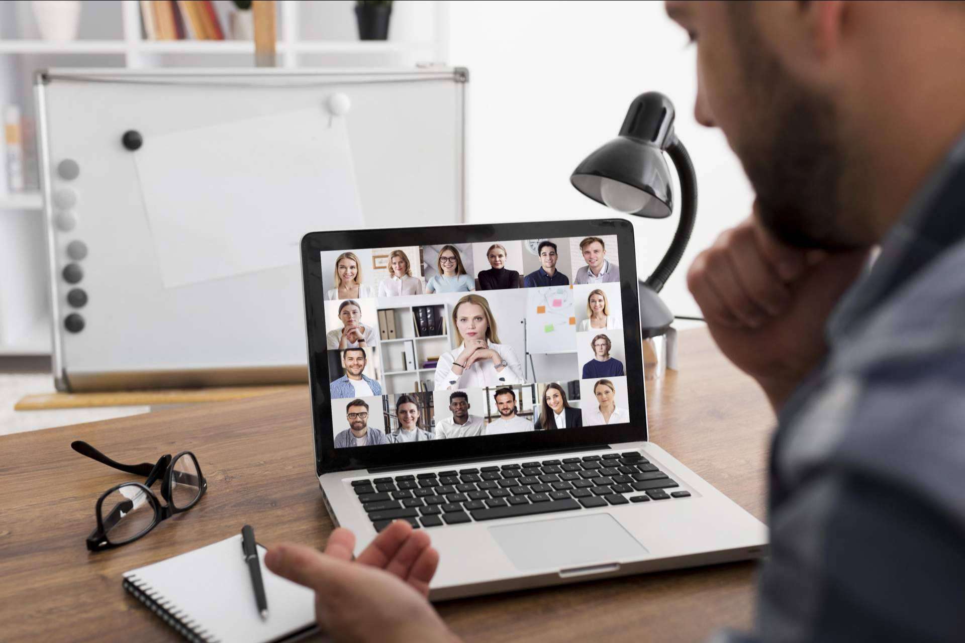 Agencia Gran Vía investiga para saber si un empleado está teletrabajando