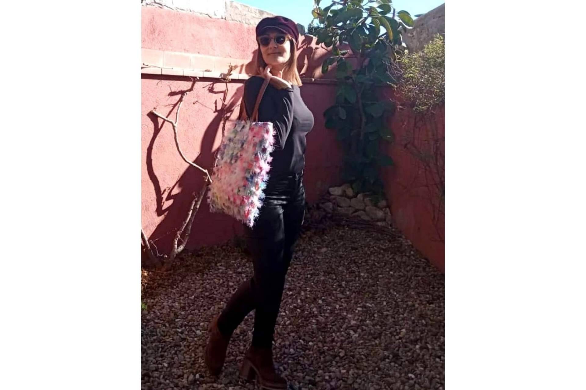 Encontrar un bolso tote bag único y confeccionado a mano es posible en Inirt Atelier