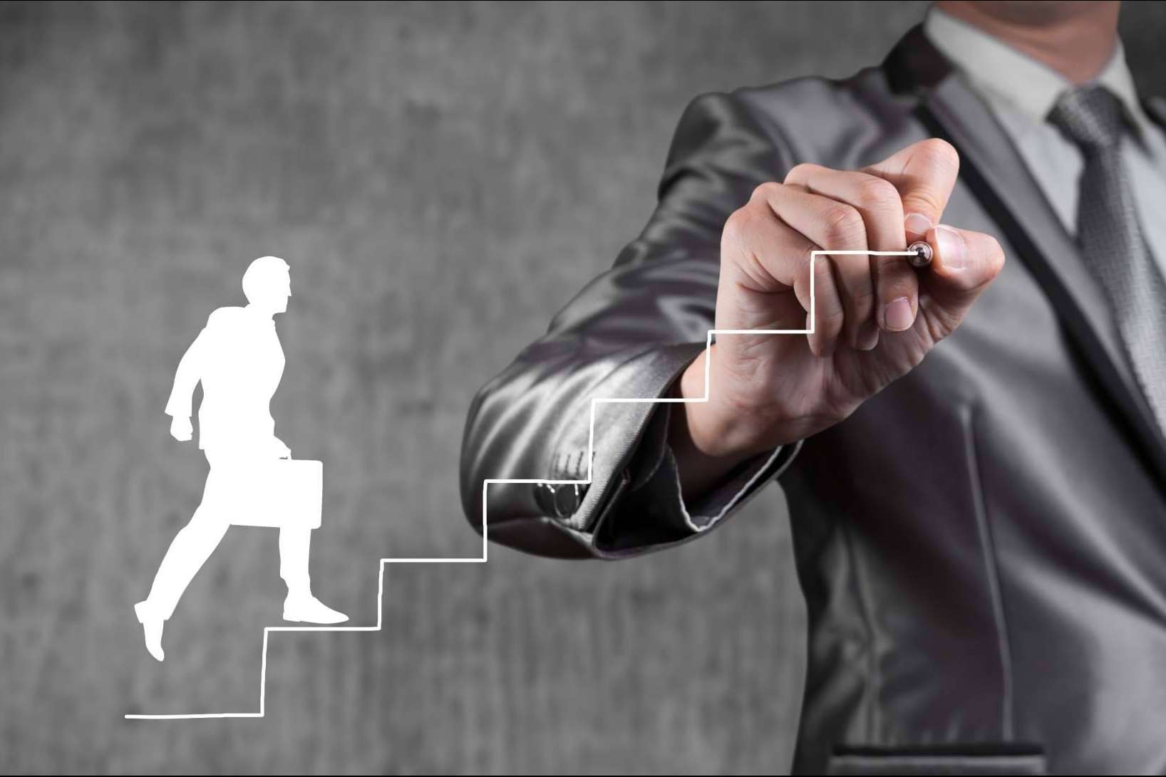 Establecer una marca personal para generar dinero de forma continúa, con el asesoramiento de CEO Sphere
