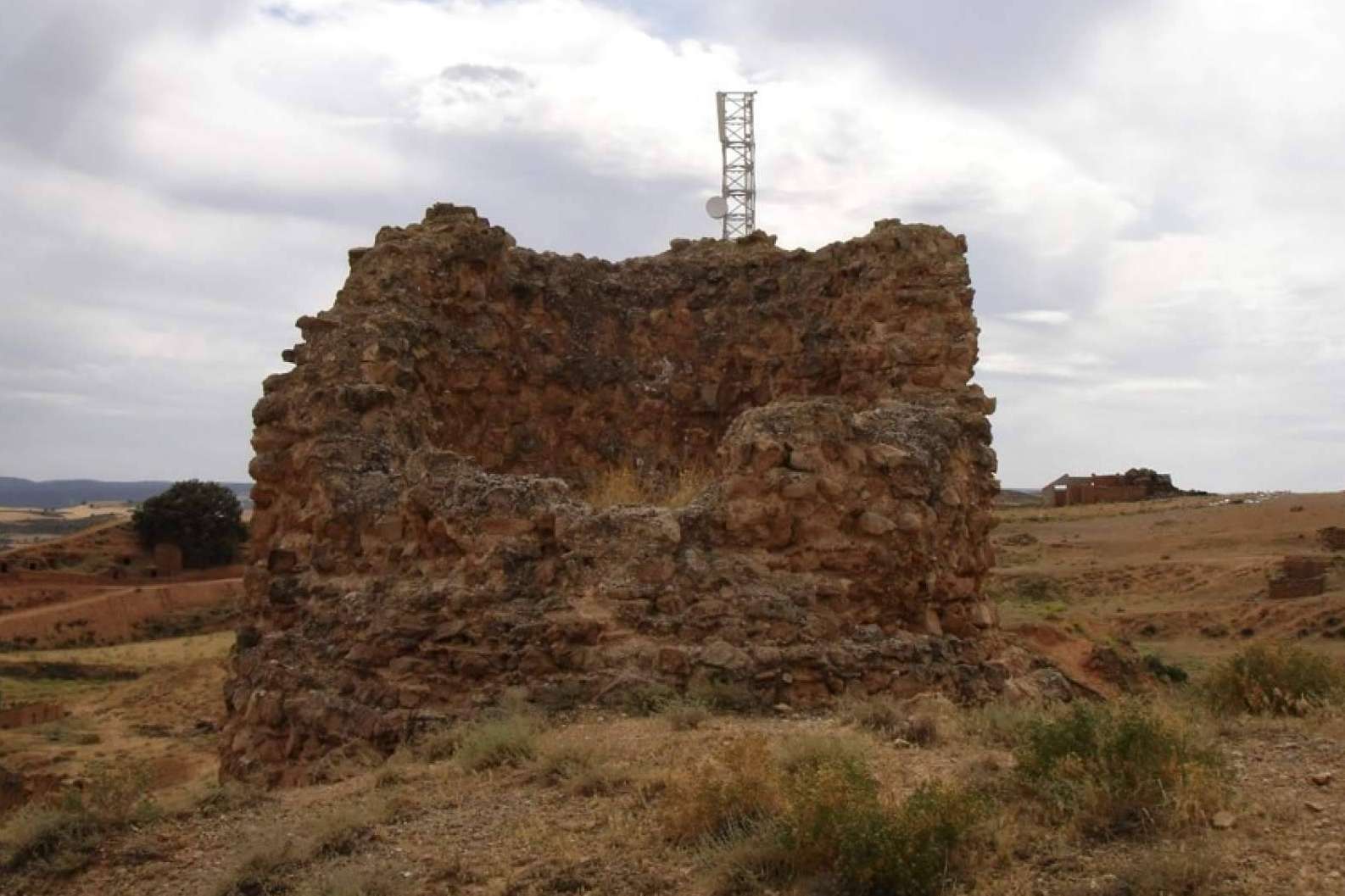 Alojarse en Torrehermosa Rural y disfrutar de un pueblo tranquilo con numerosos lugares naturales y culturales de gran interés
