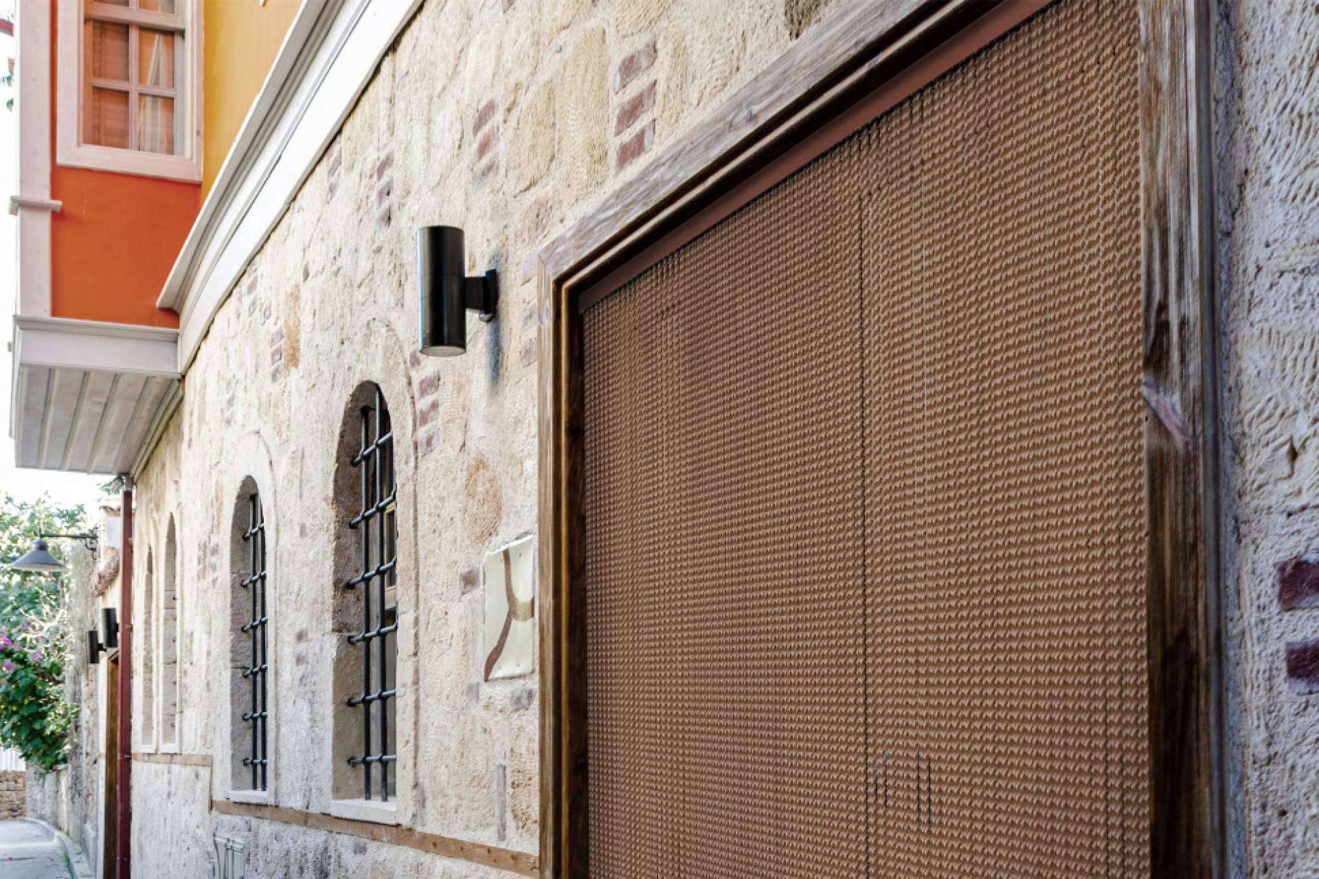 Los beneficios de las cortinas antimoscas para puertas de exterior