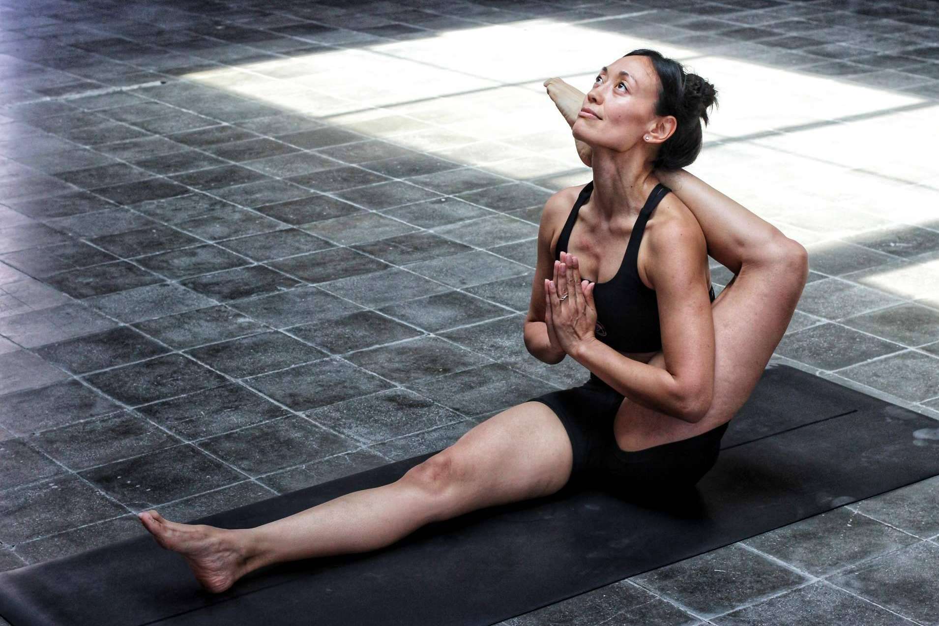 ¿Cuáles son los beneficios del yoga?, por Atha