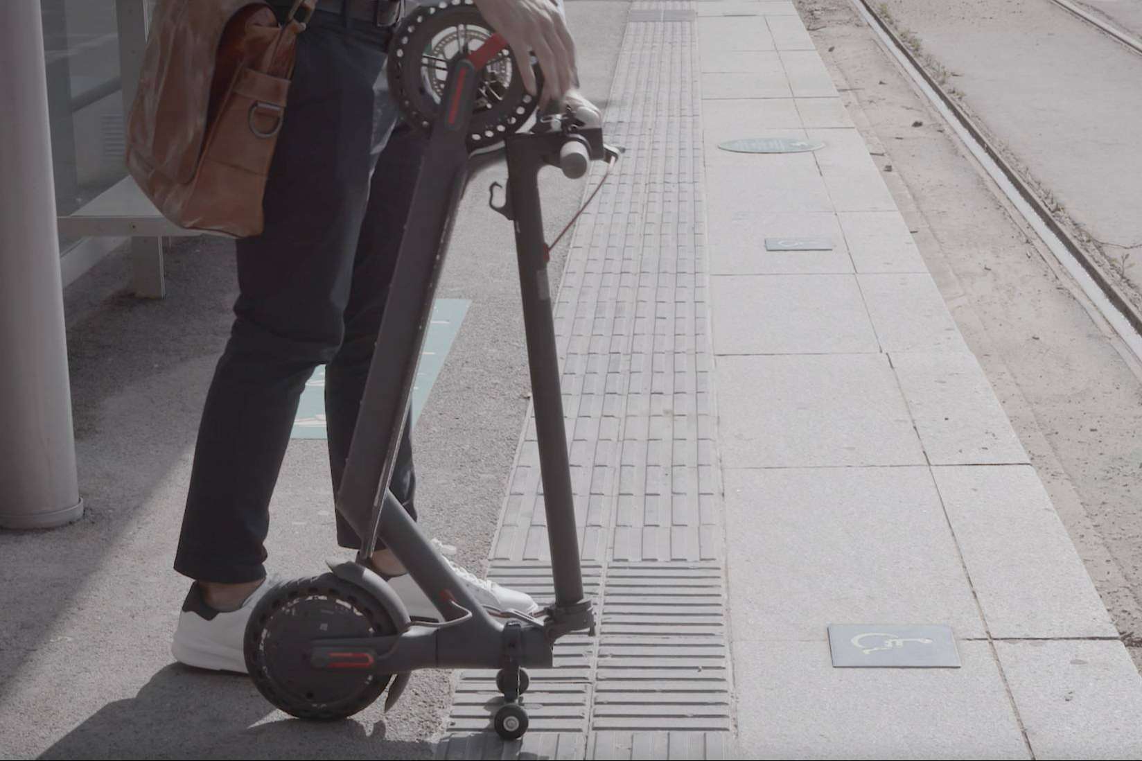 V-mount, el soporte universal para patinete eléctrico de Techmotion Electronics