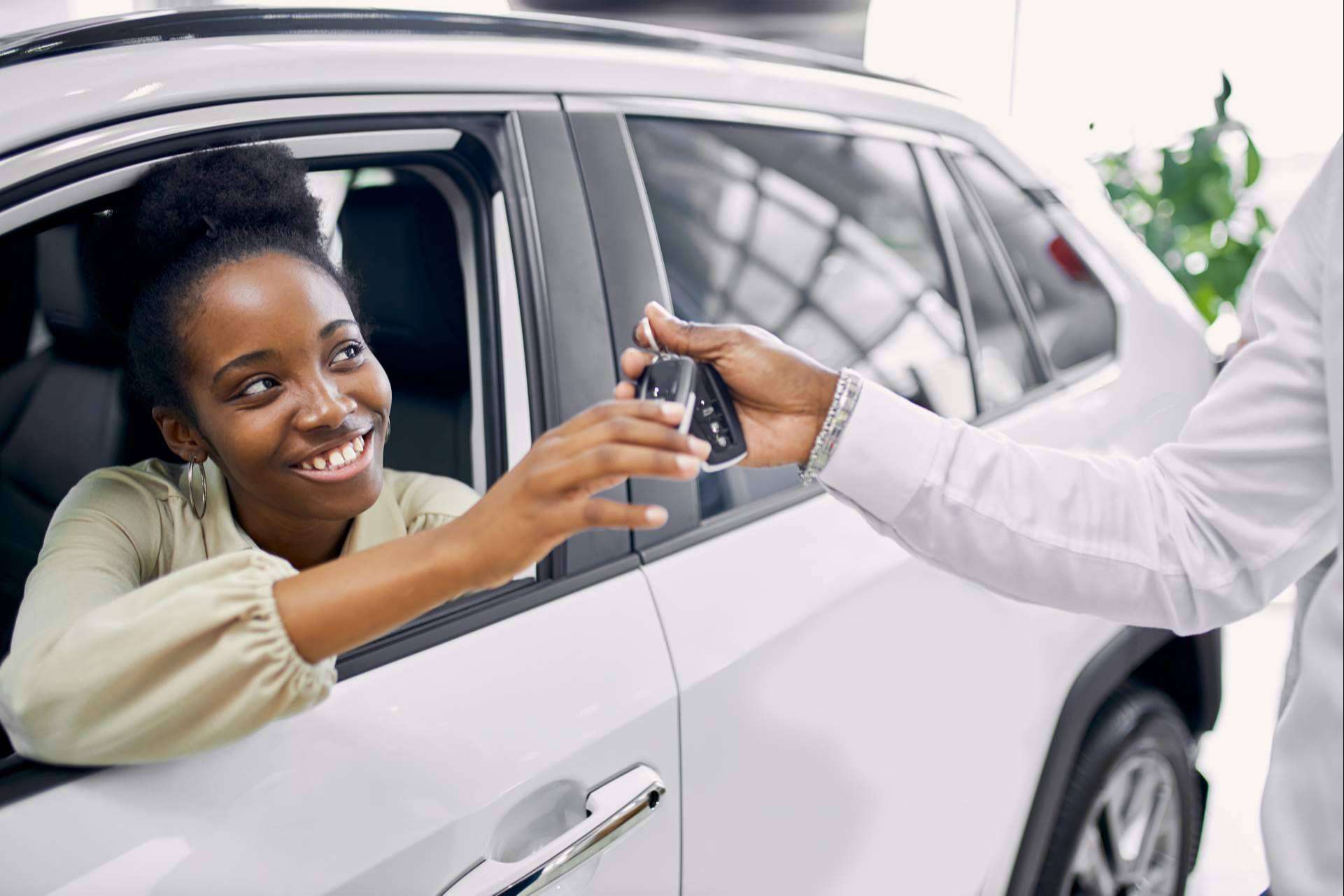 Con el informe vehículo DGT de Inforautos es posible saber cuántos propietarios ha tenido un coche