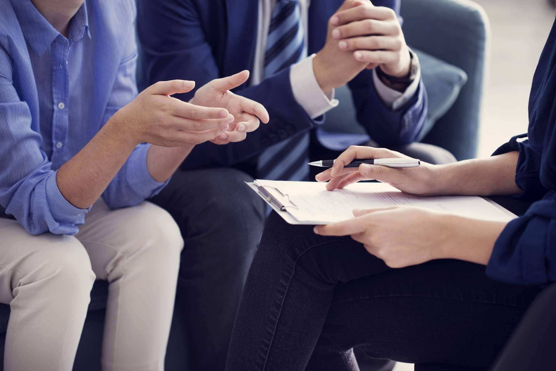 Es necesario la reinvención y valoración de los servicios en el sector de la asesoría
