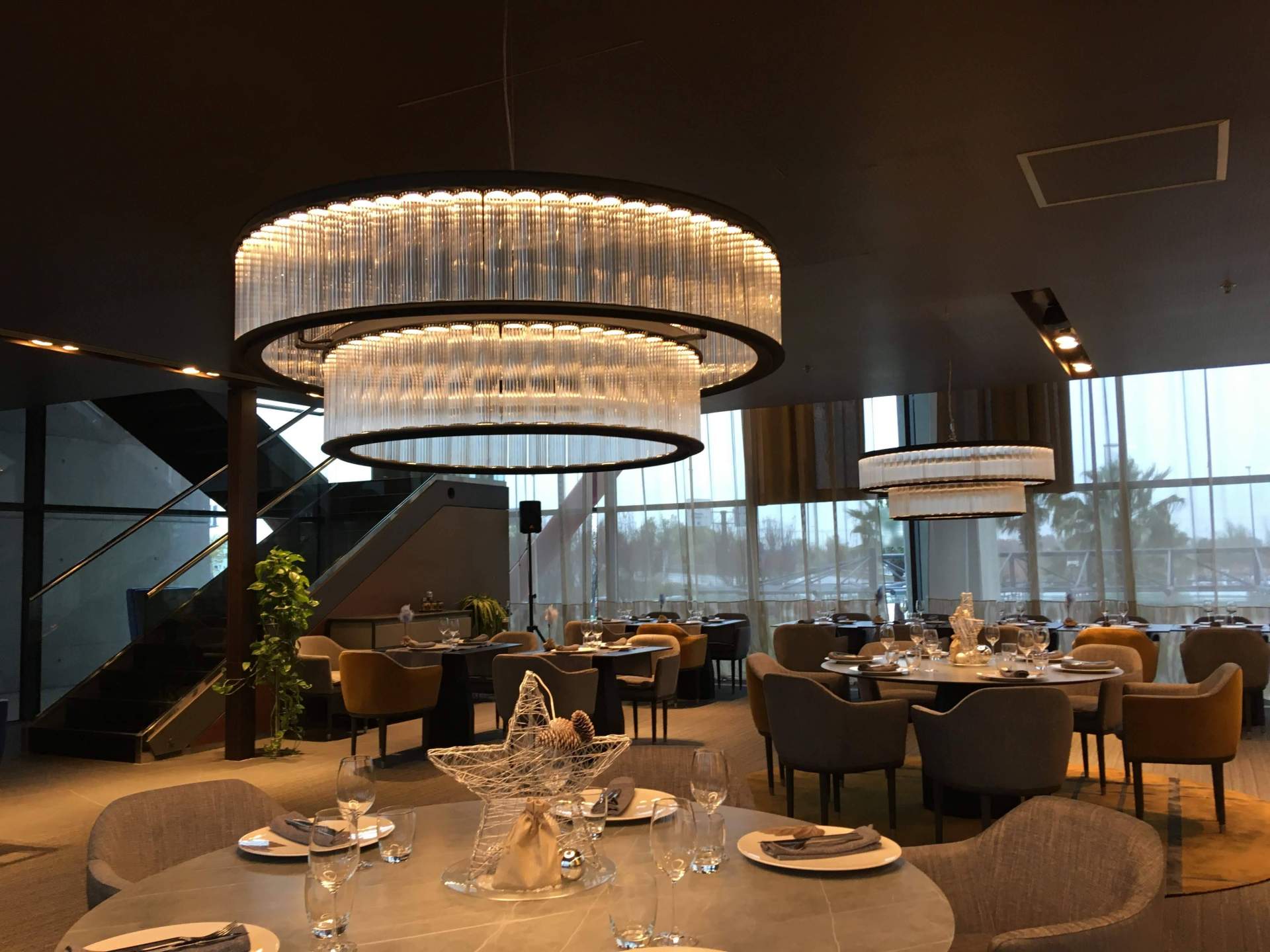 Decorar los espacios de un hotel o restaurante con las lámparas de diseño exclusivas de Insolit