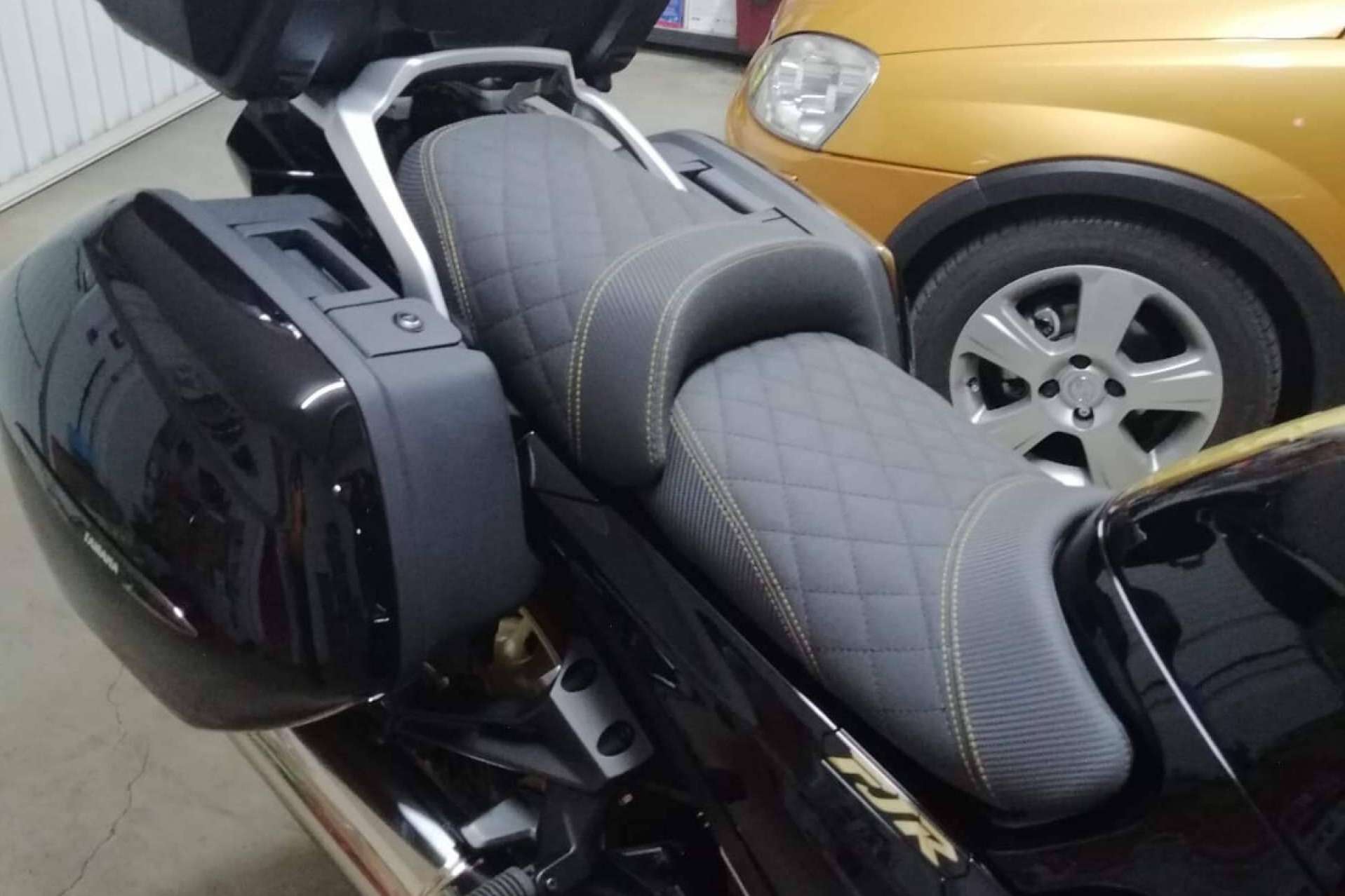 Tener un asiento de moto cómodo para viajar es vital, por JM-FUNDAS
