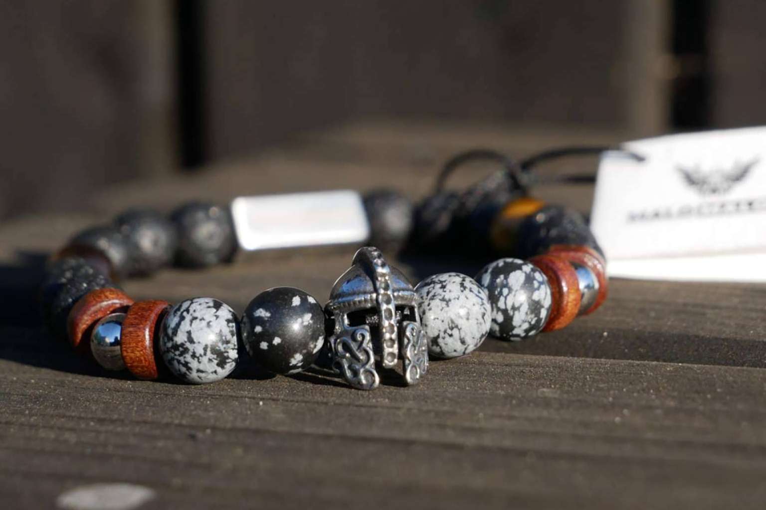 Las pulseras para hombre de MALOMALOTE perfectas para lucir outfits con mucho estilo