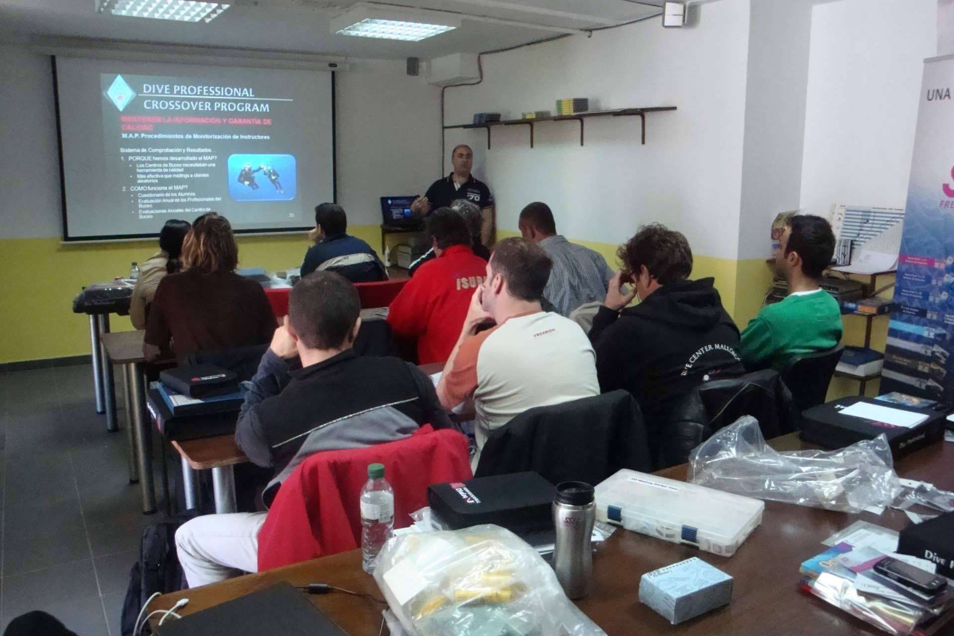 Scuba Plus y su curso de Dive Guide para convertirse en instructor de buceo