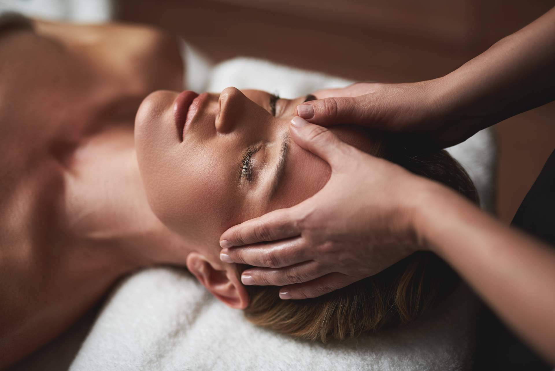 Fortalecimiento Vital expone los motivos principales por los que inscribirse a un curso de reiki