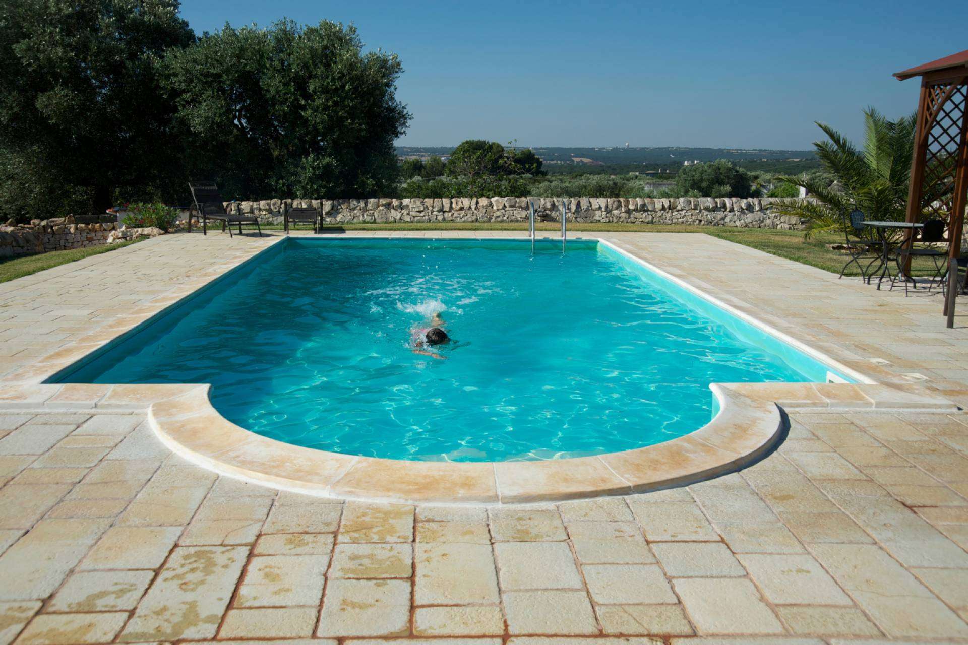 Cuidar de la piscina en invierno con la ayuda de la empresa especializada Agrocor