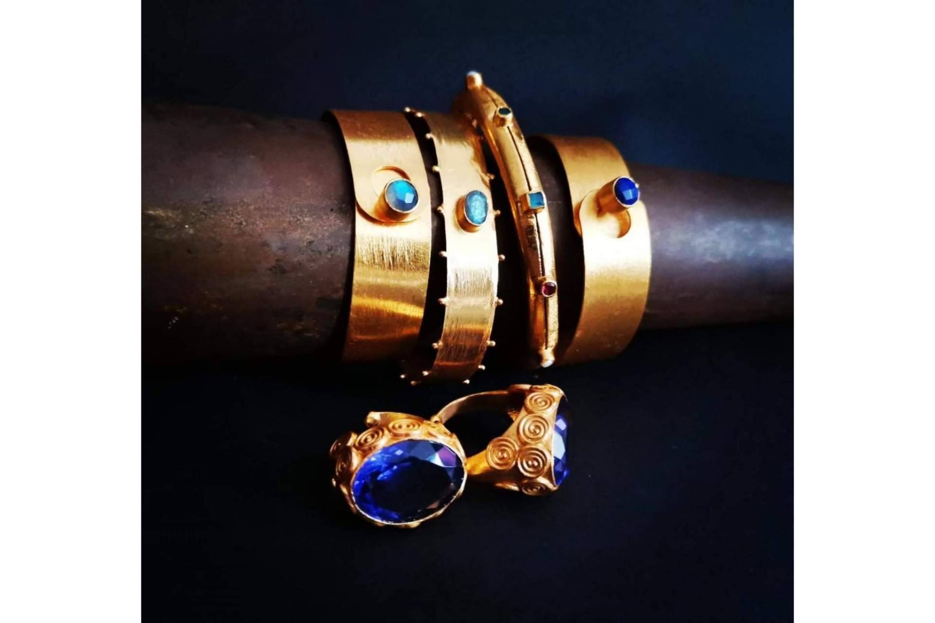 Regalar en Navidad las joyas en tendencia que crea Isabel Lamadrid