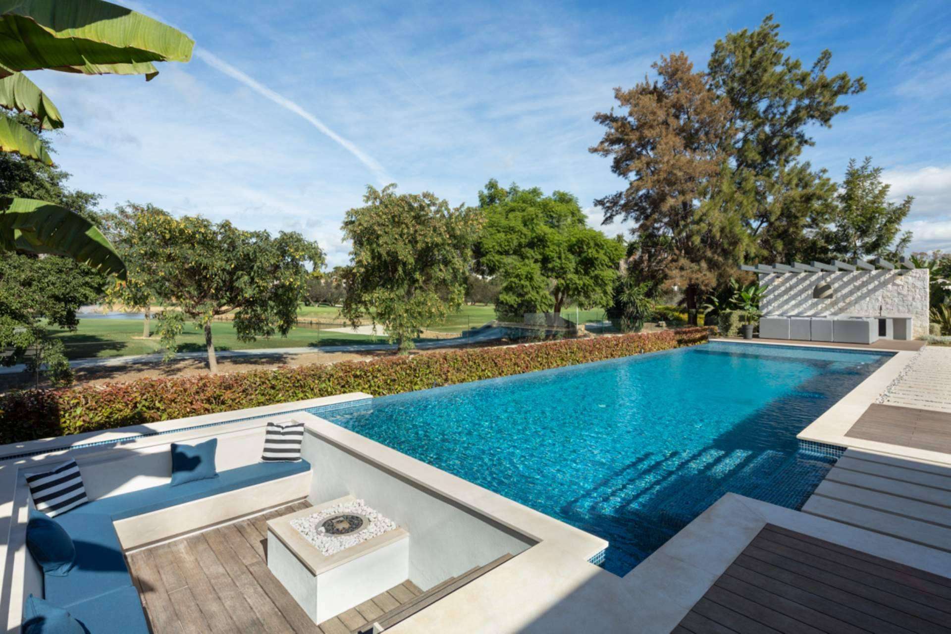 Nueva Andalucía, una zona de gran éxito en la Costa del Sol