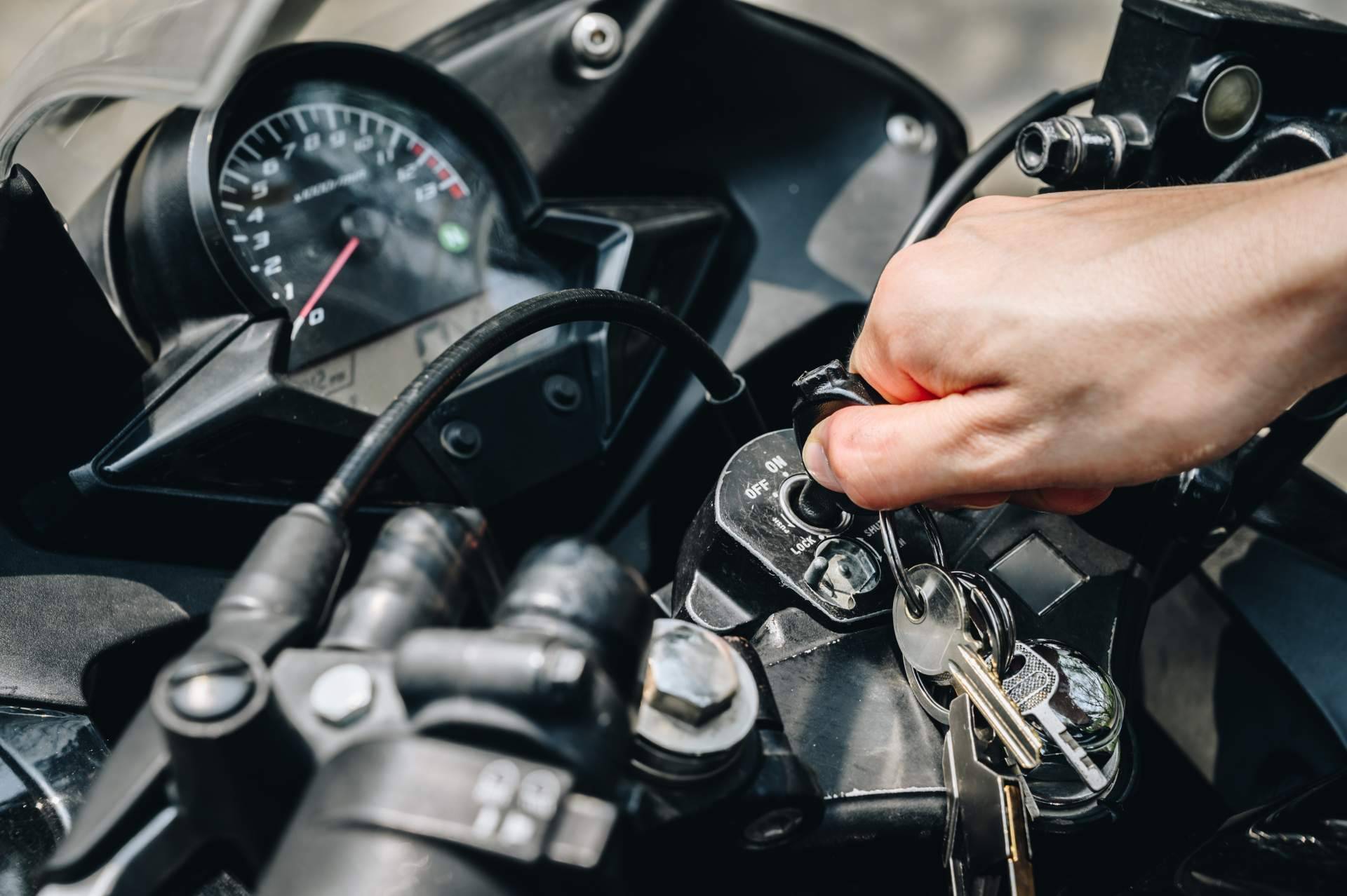 ¿De qué manera han evolucionado las motos en cuanto al aspecto técnico?