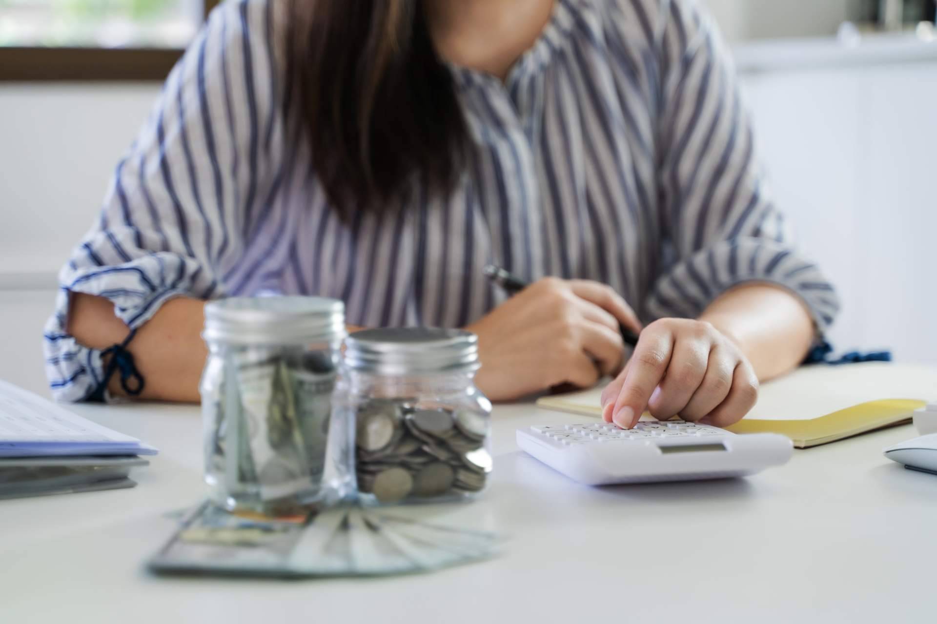 La forma de ahorro más eficaz según el asesor financiero personal Iván González