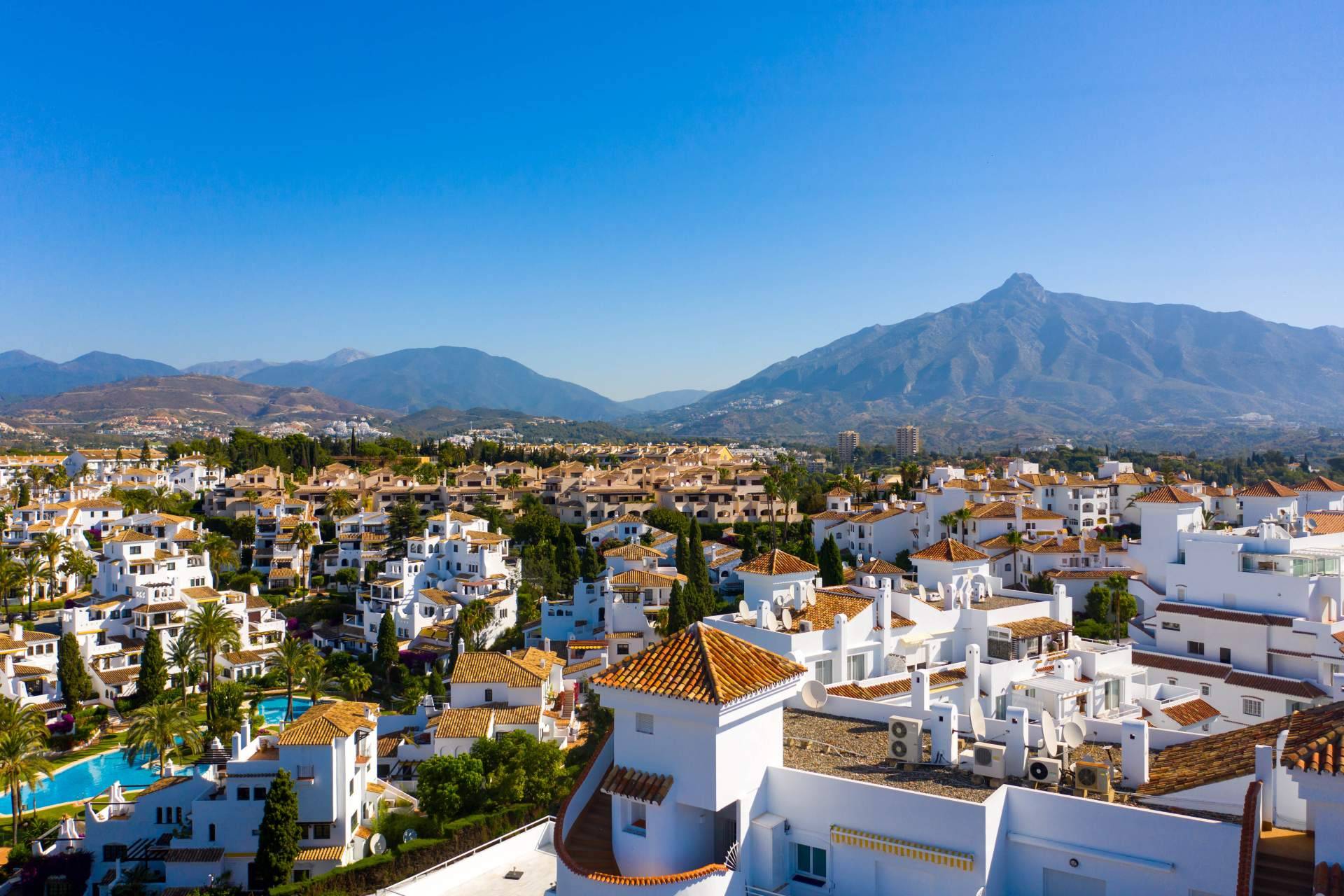 ¿Por qué invertir en Marbella con Newbery Real Estate?