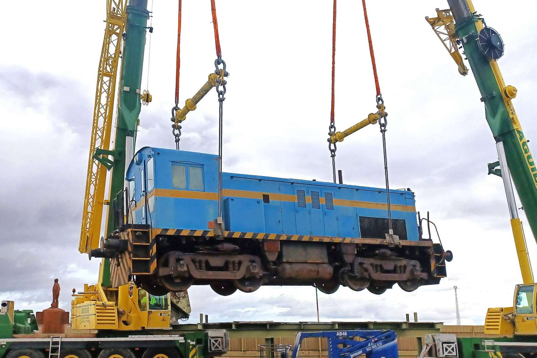Una locomotora militar estadounidense preservada por la Fundación del Patrimonio Ferroviario